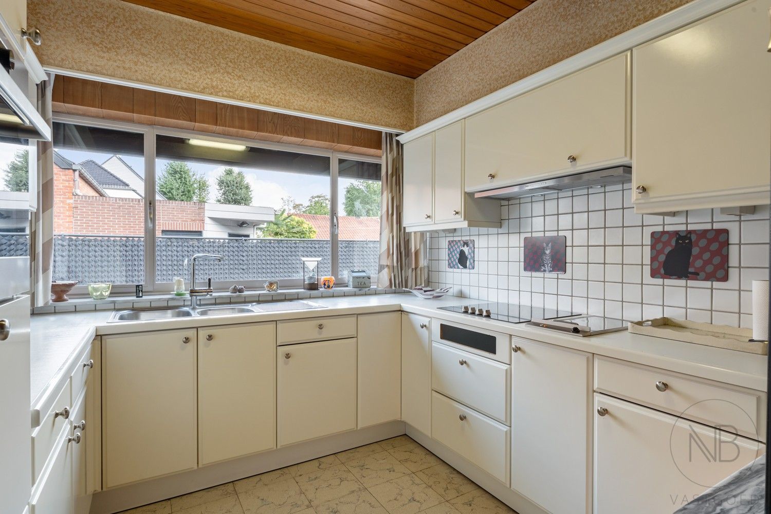 Ruime gezinswoning met 4 slaapkamers op een perceel van 8a 40ca! foto 11