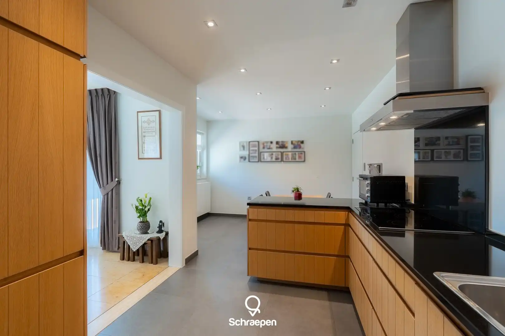 Riante gezinswoning (283&nbsp;m²) met zuid-westelijke oriëntatie op wandelafstand van 'De Basvelden'! foto 8