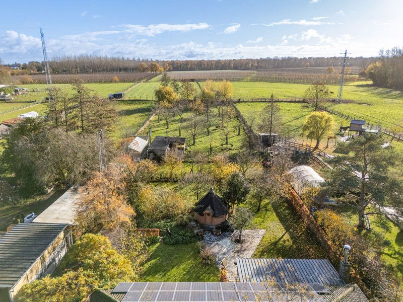 Statige villa op een perceel van 42are 70ca foto 2