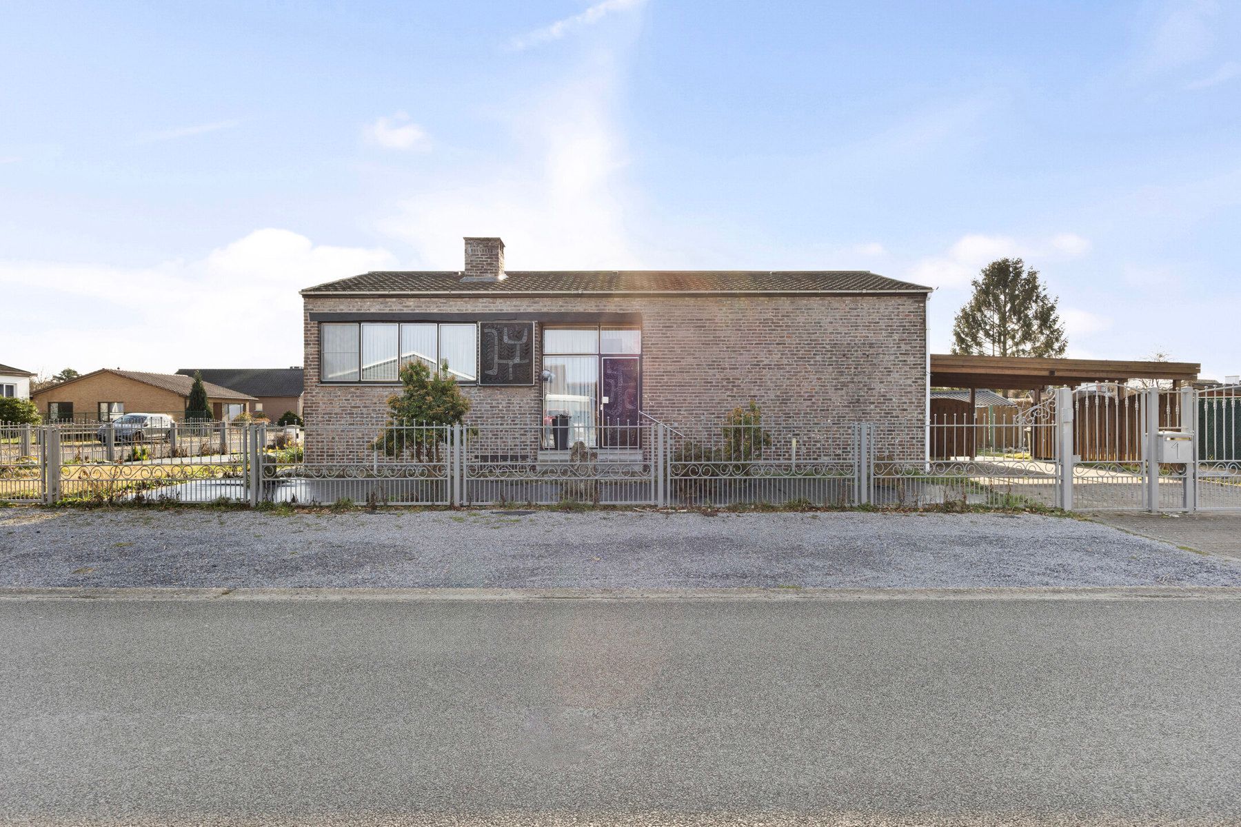 Karaktervolle woning in Houthalen-Oost met enorm potentieel! foto 6