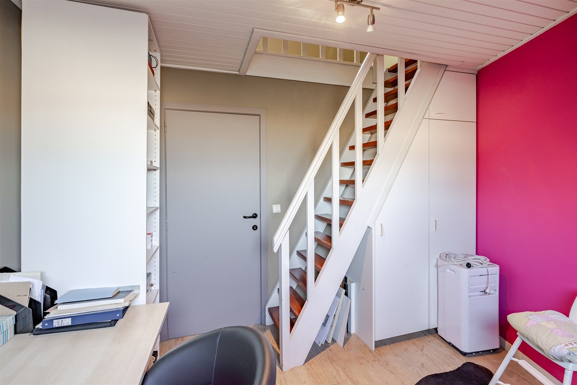 Prachtig winkelpand met duplex op groot perceel foto 22