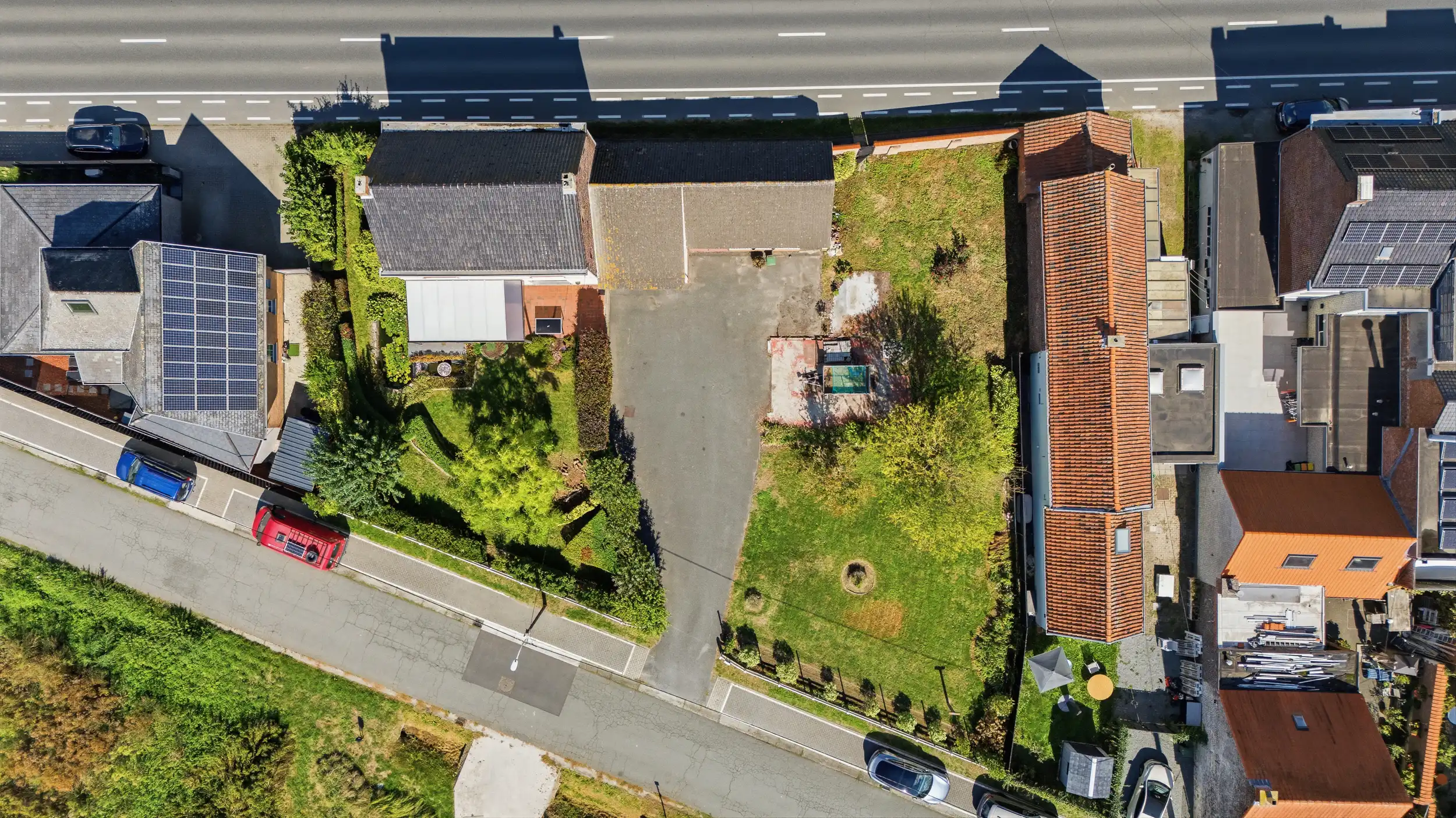 Te renoveren woning met tal van mogelijkheden foto 3