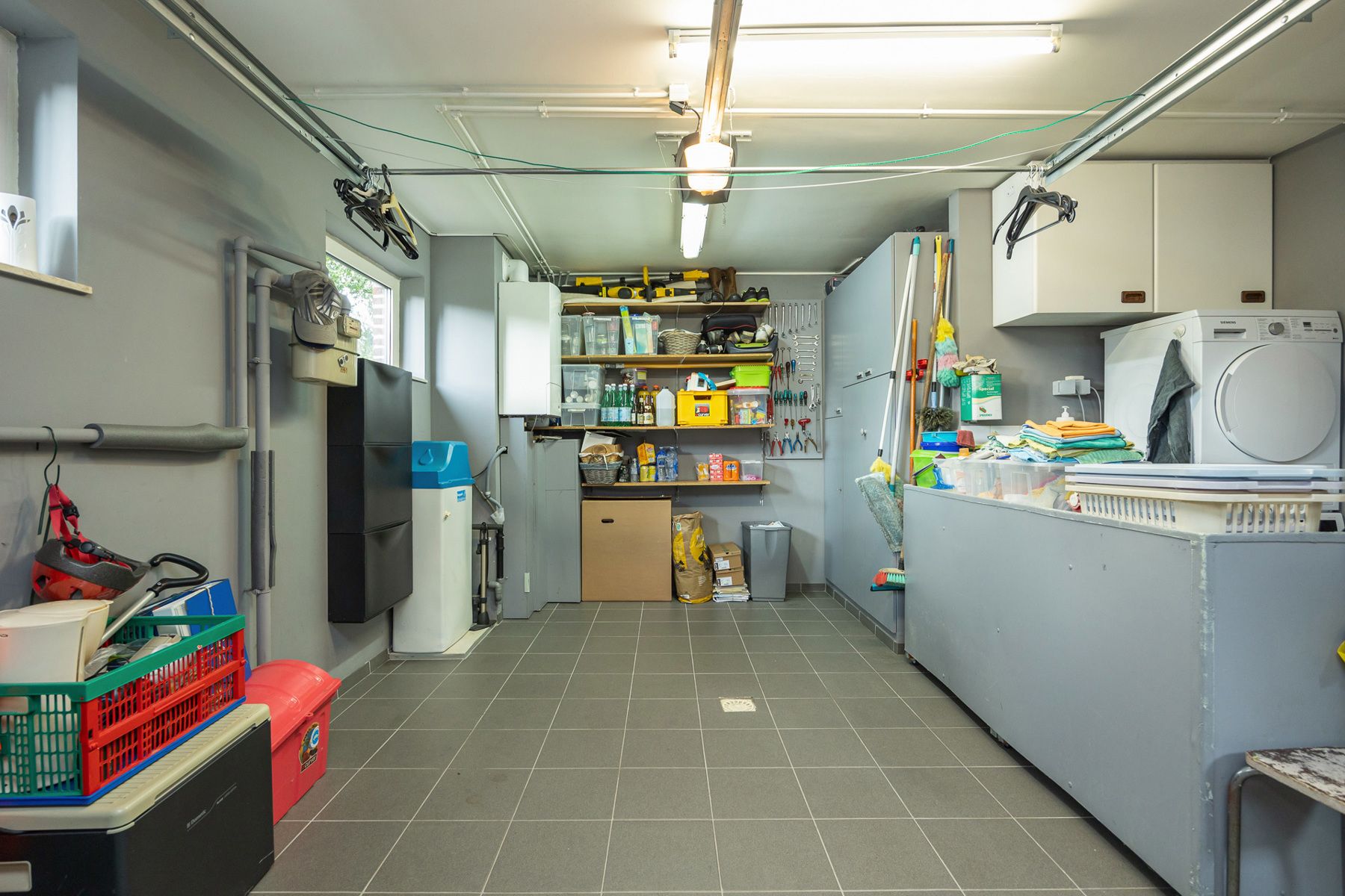 INSTAPKLAAR: H.O.B. met 5 slpks, aangelegde tuin en garage foto 11