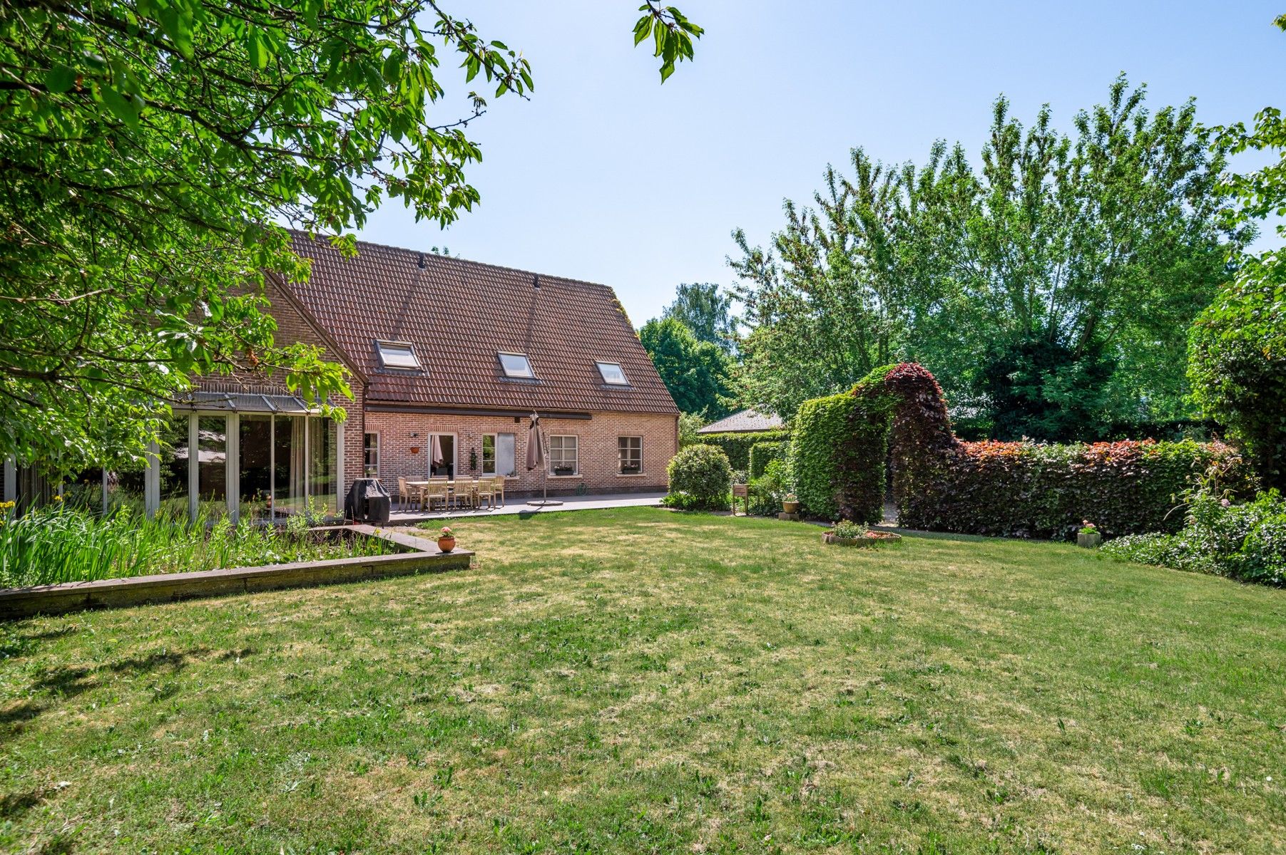 Ruime villa op toplocatie foto {{pictureIndex}}