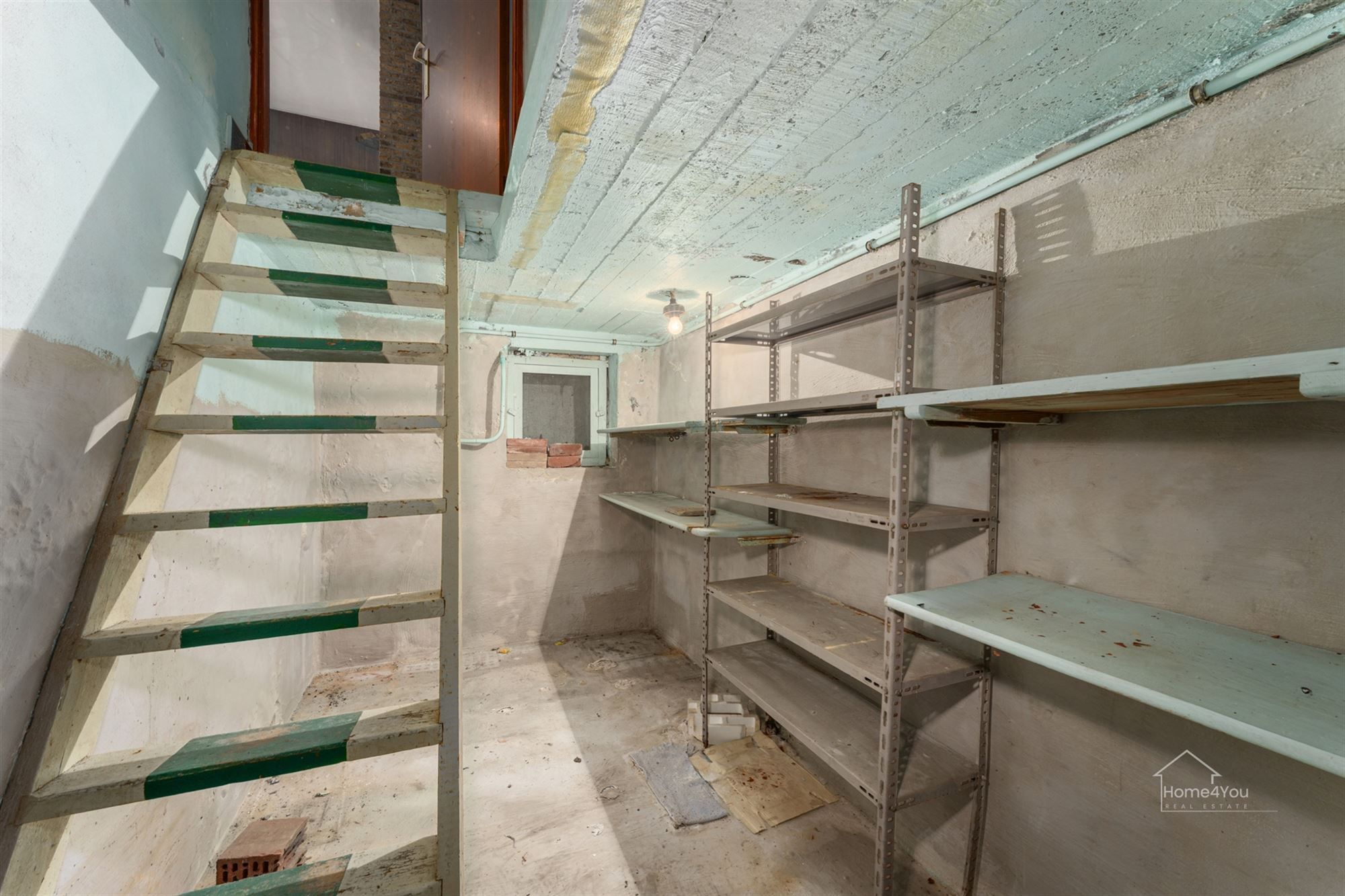 Ruime rijwoning met potentieel op het dorp!  foto 21