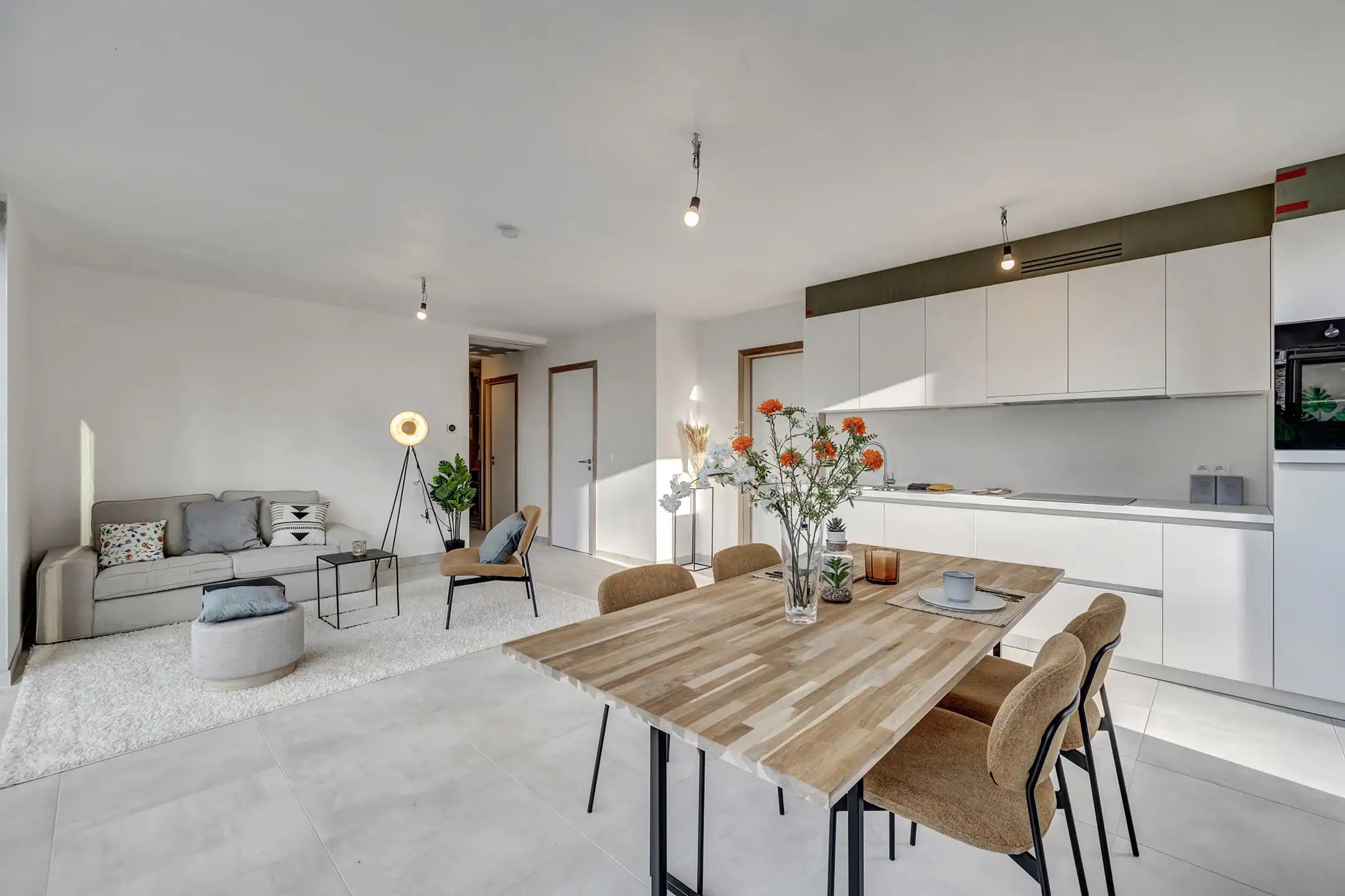Gelijkvloers appartement met 2 slpks in uniek woonerf foto {{pictureIndex}}