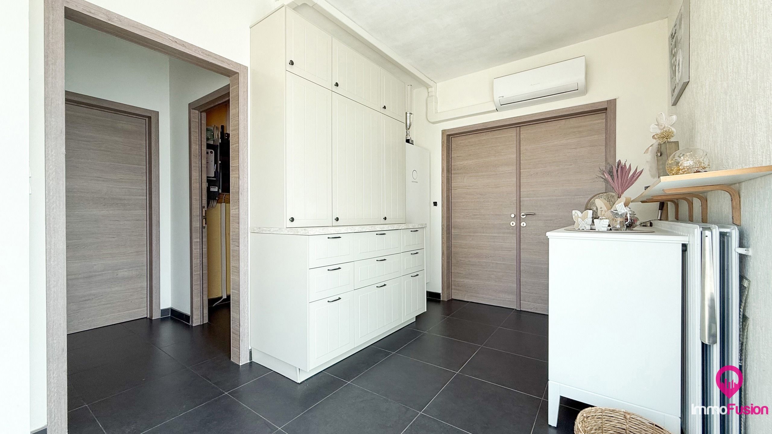 Praktische bungalowwoning met prachtige tuin en zwemvijver! foto 24