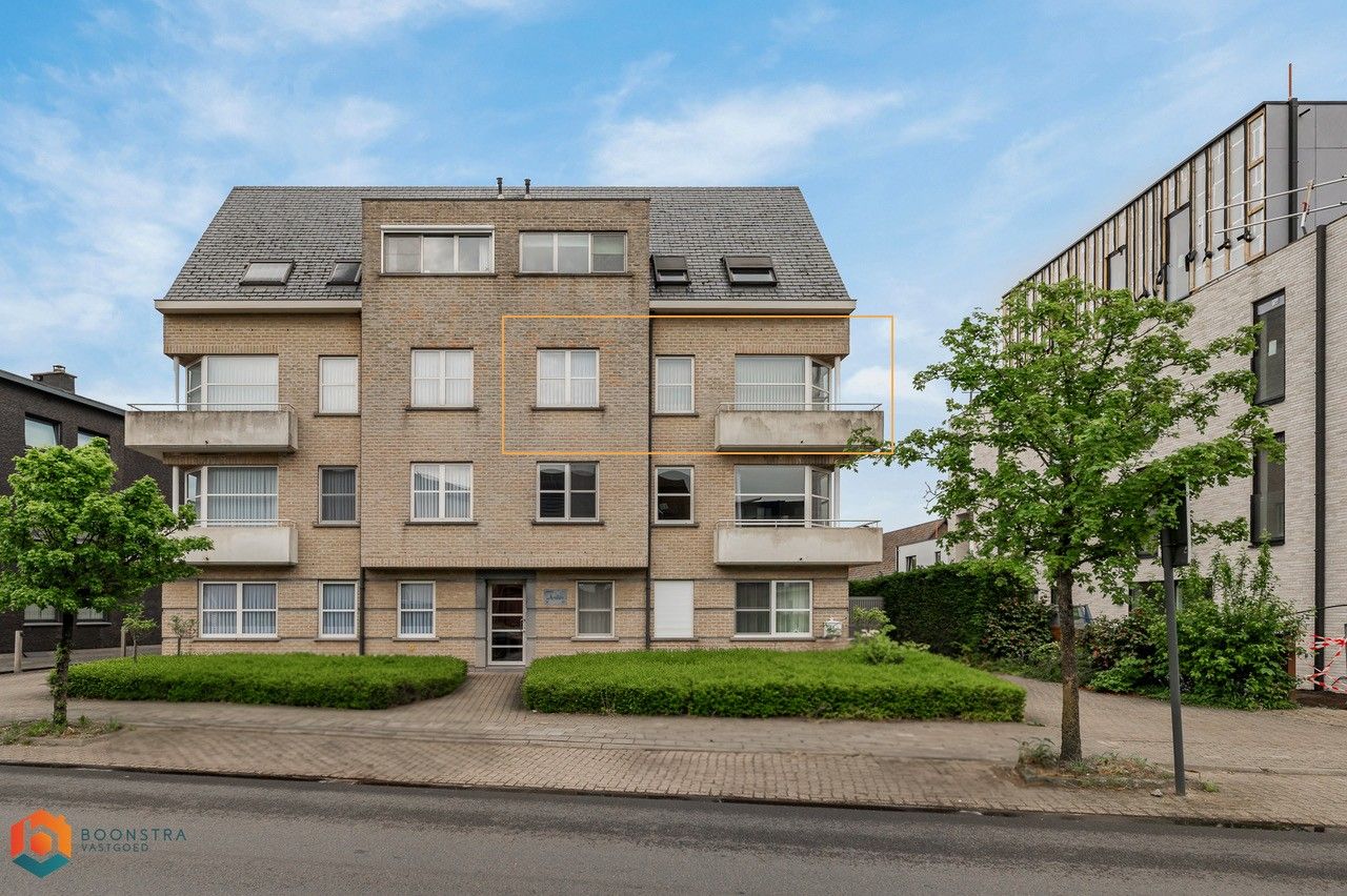 Ruim appartement (124m2) met 2 slpkrs, garage en terras foto {{pictureIndex}}