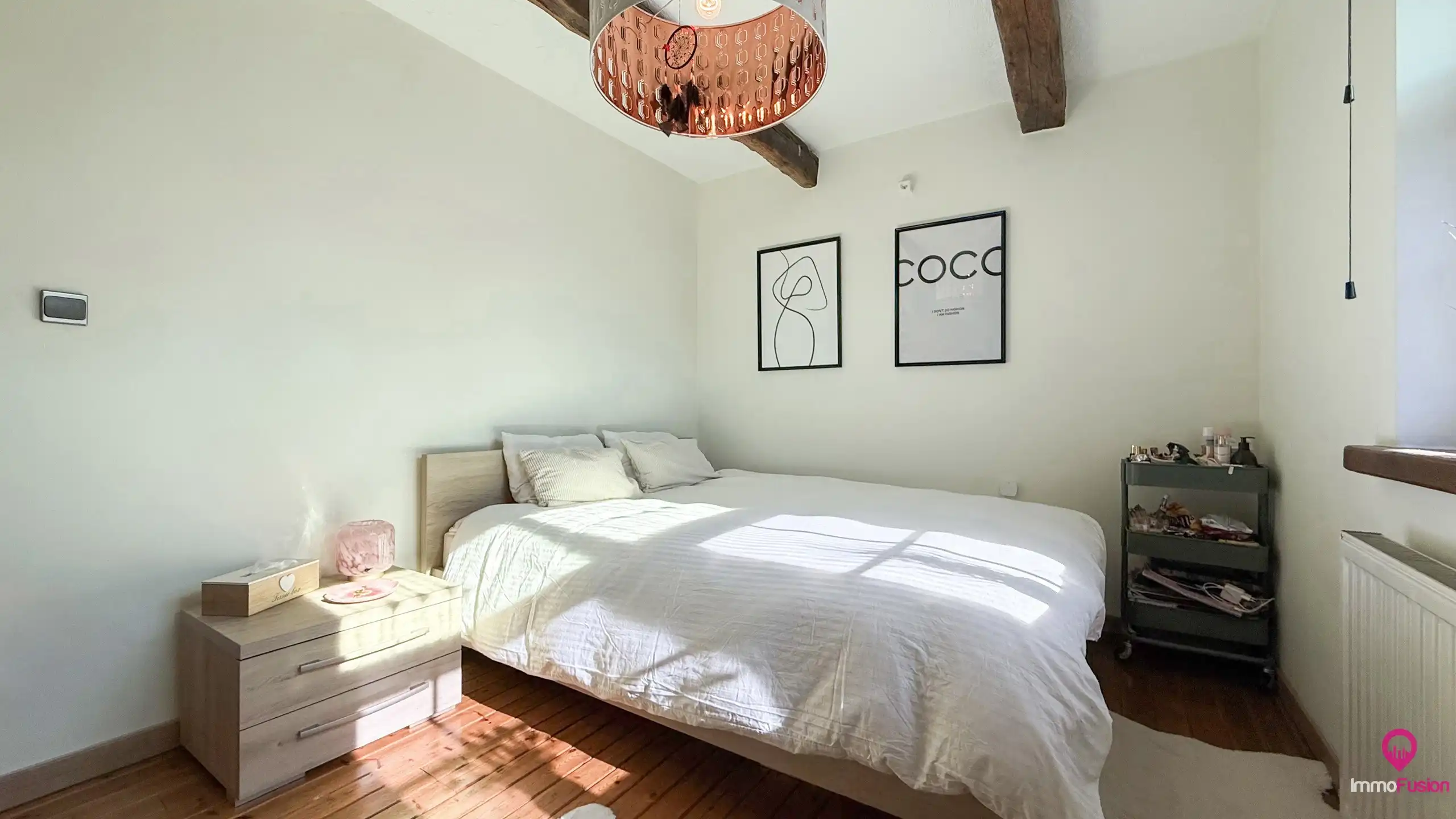 Instapklare gezinswoning met 5slpks, dubbele garage en tuin! foto 19