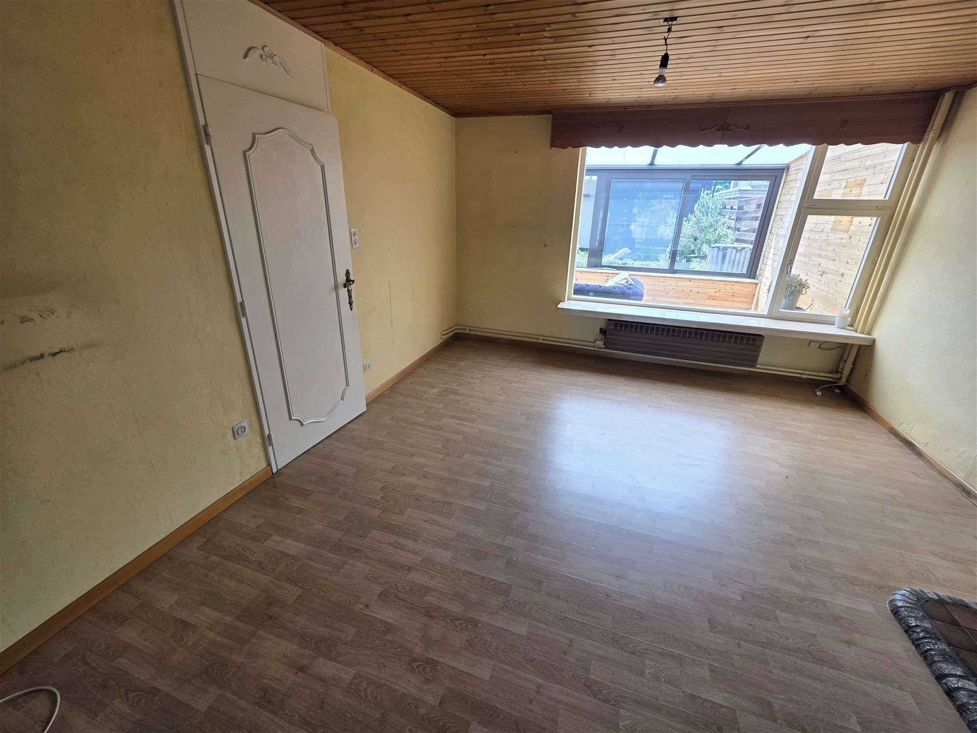 Knappe gezinswoning met 4 à 5 slpks, garage en tuin foto 7