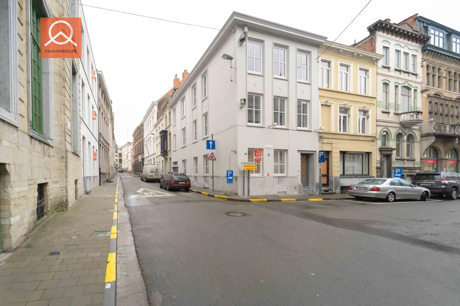 Prachtig gerenoveerd 2 slaapkamerappartement vlakbij de Vrijdagmarkt foto 25