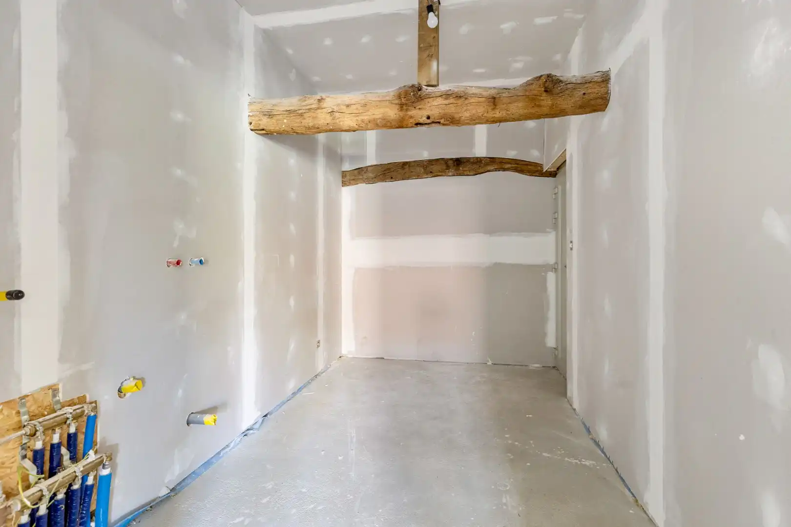 UNIEKE VIERKANTSHOEVE met paardenstallen op 7,34 hectare met vergunning voor zwembad en poolhouse foto 50