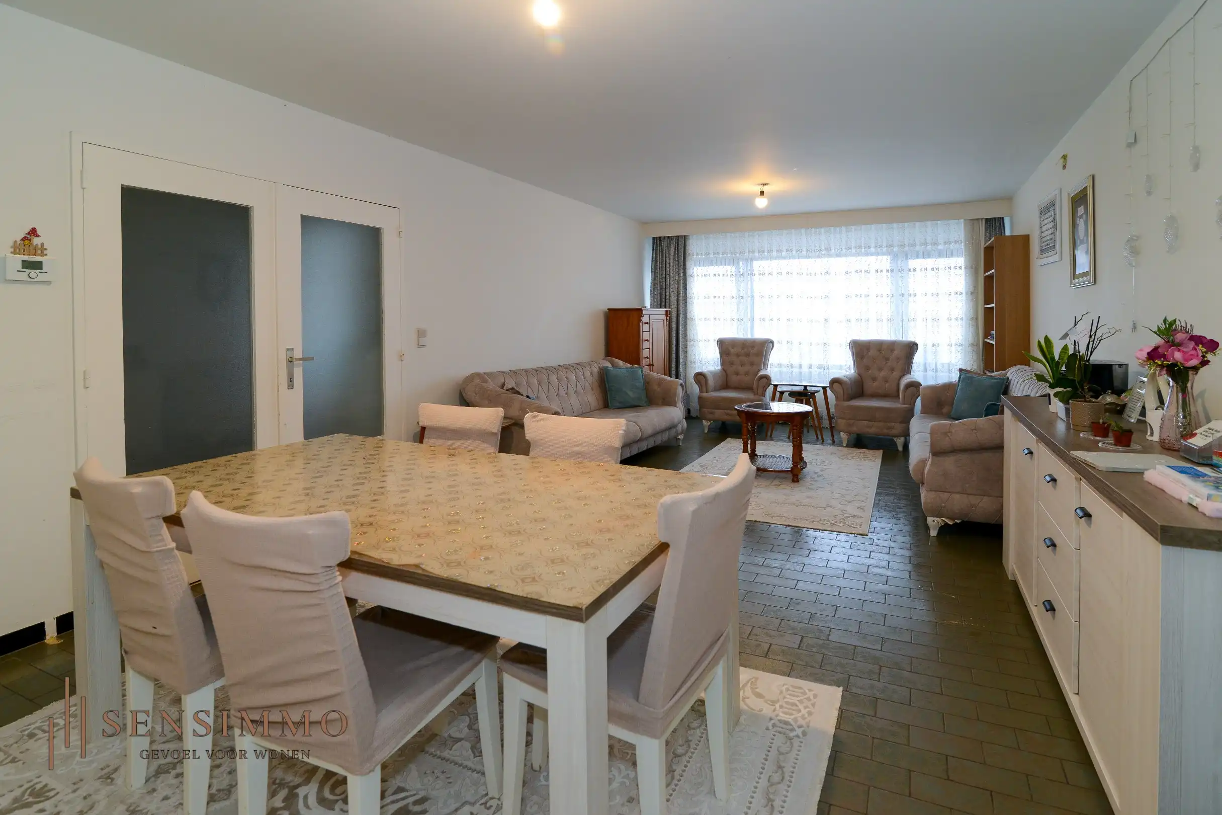 Tweeslaapkamer appartement met terras, parking en kelderberging foto 3