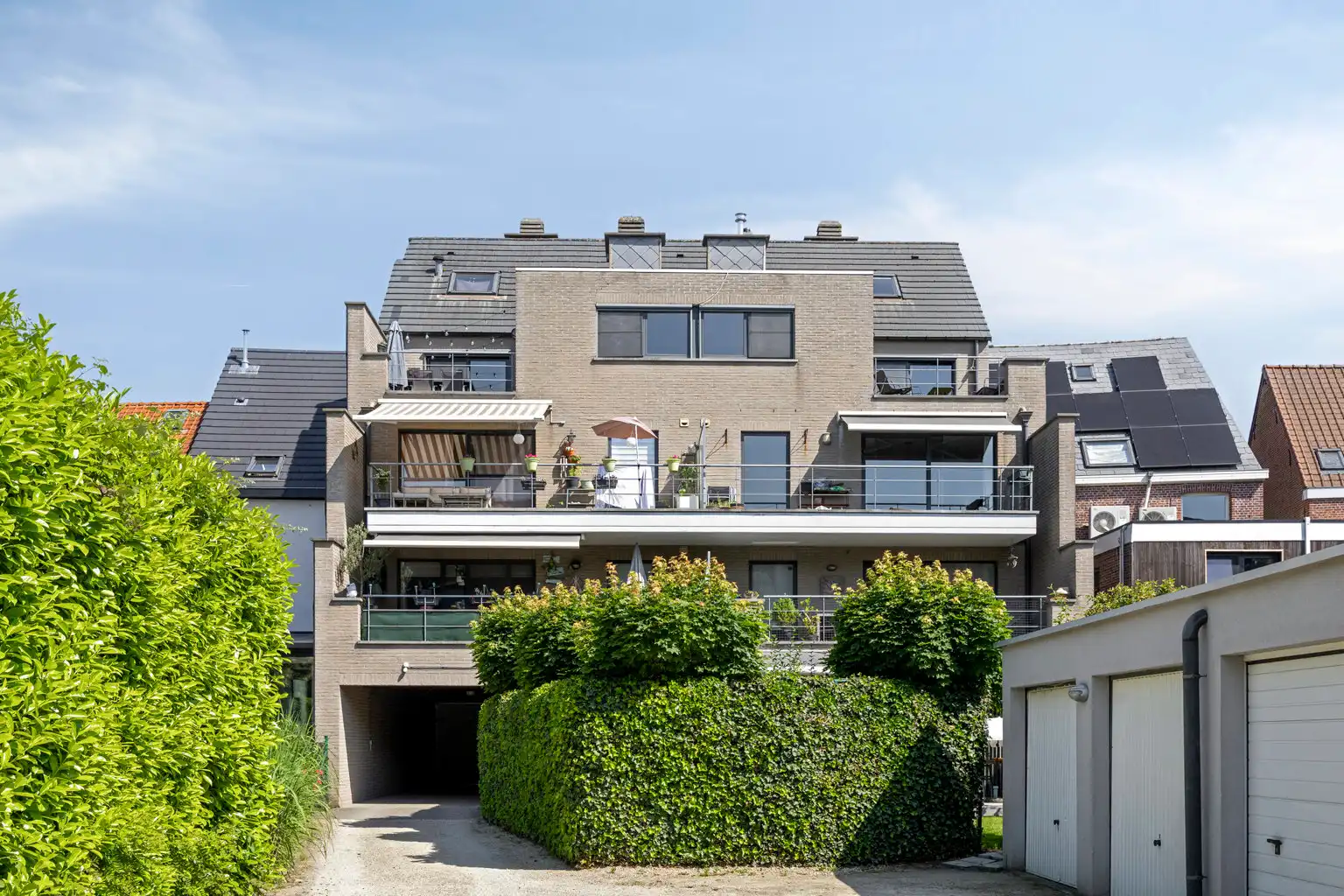 Ruim penthouse met 5 slaapkamers, 2 zuid terrassen en garage foto 33
