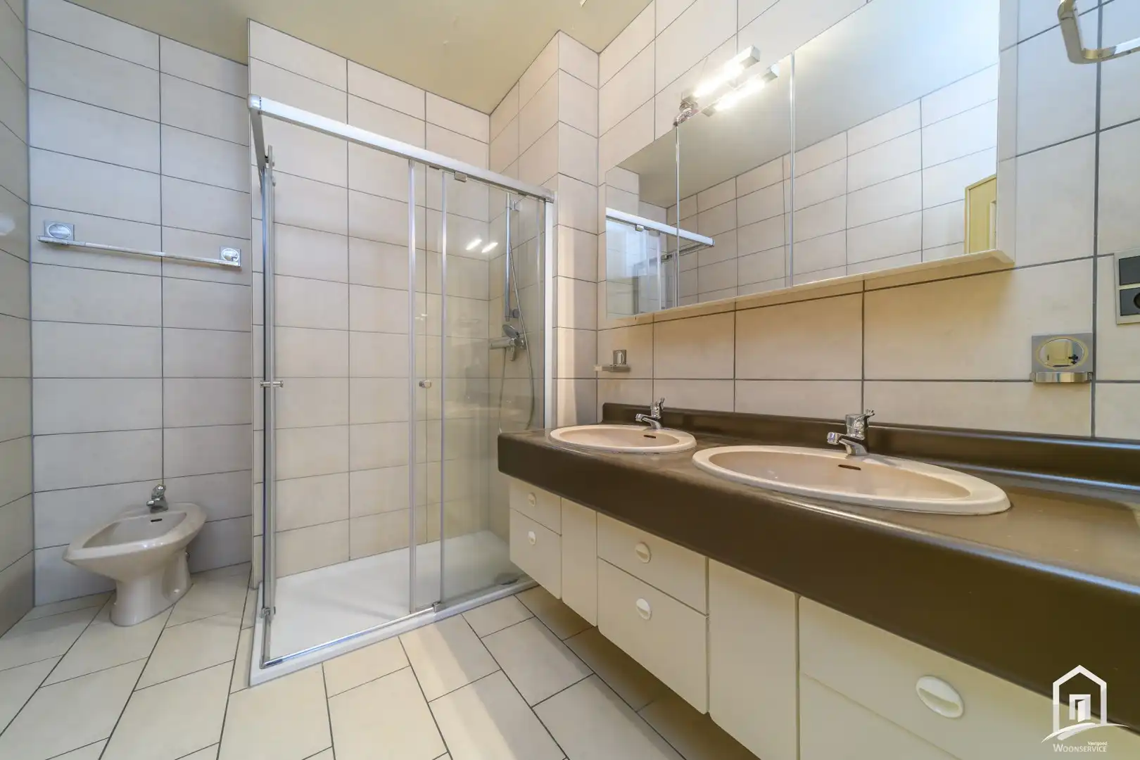 Gezinswoning met ruime garage/werkruimte op centrale locatie te Mere foto 11