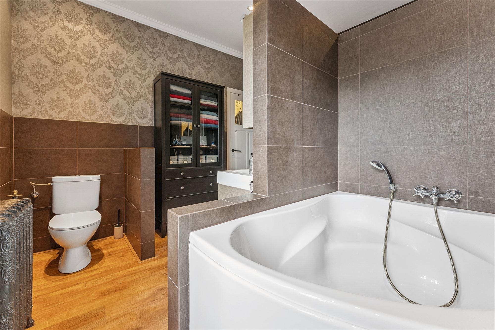 GERENOVEERD PRACHTIG HERENHUIS NABIJ CENTRUM! foto 16