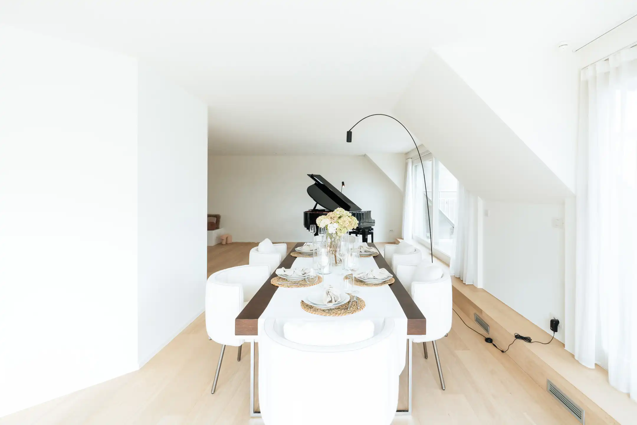 Sublieme zonnige penthouse met ruime terrassen en zijdelings zeezicht foto 11