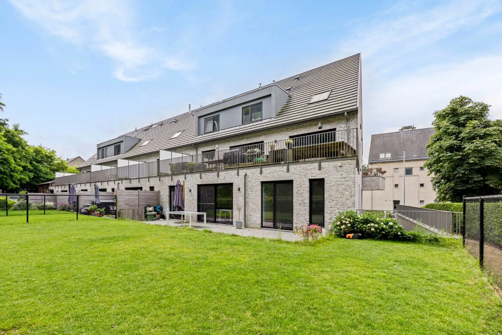 Ruim appartement met 2 slaapkamers en tuin + autostaanplaats vlakbij autostrade - EPC 68 kWh/m²  foto 29