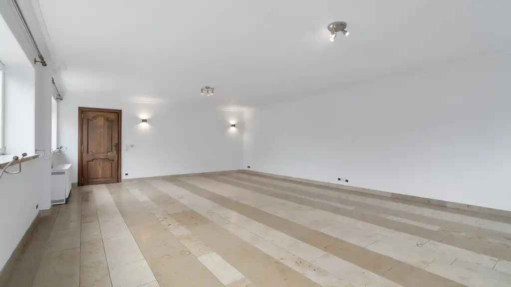 Bedrijfspand met optioneel woonst te huur in Dikkelvenne foto 11