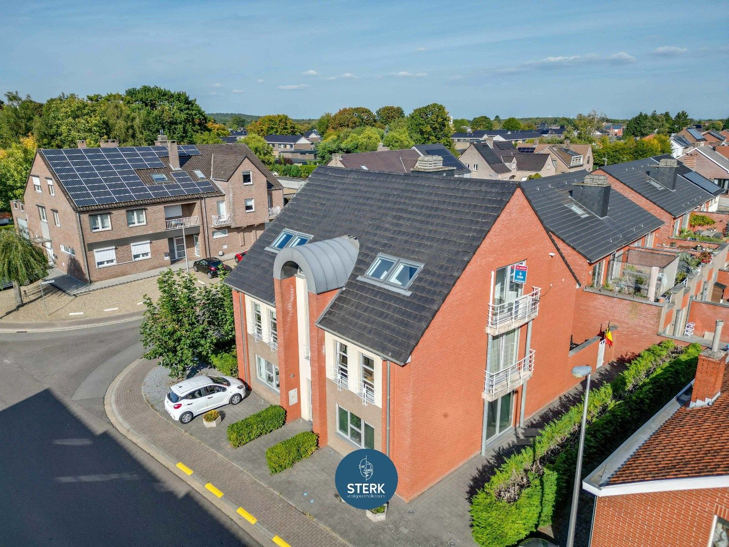 1-SLPK APPARTEMENT MET EPC LABEL B OP EEN GOEDE LOCATIE TE LANAKEN !  foto 4