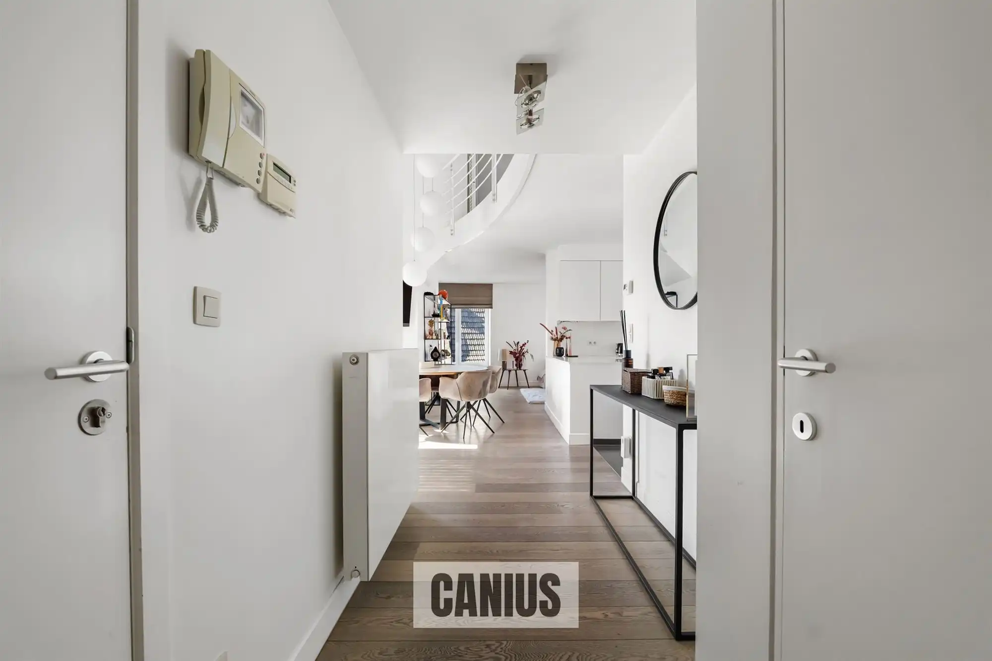 UITZONDERLIJK RUIM APPARTEMENT VAN 161m² MET GROOT TERRAS EN GARAGE IN HARTJE SINT-TRUIDEN foto 6
