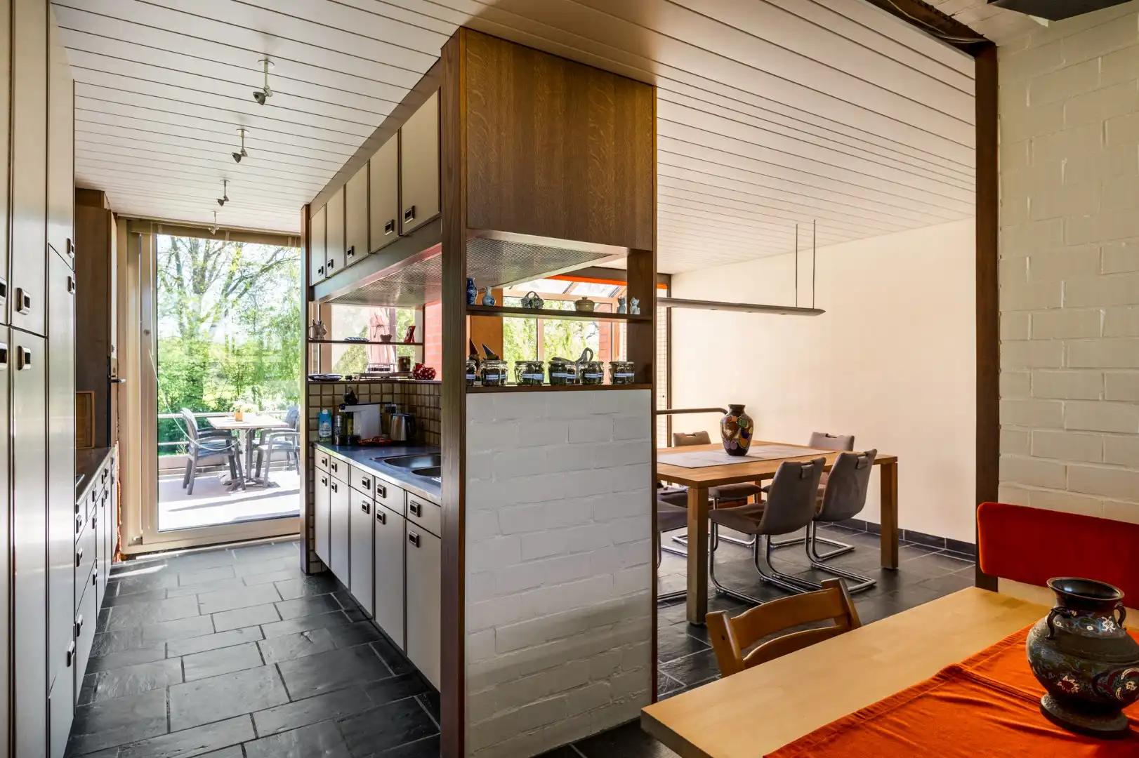 Splitlevel woning met tuin en zicht op natuurgebied! foto 11