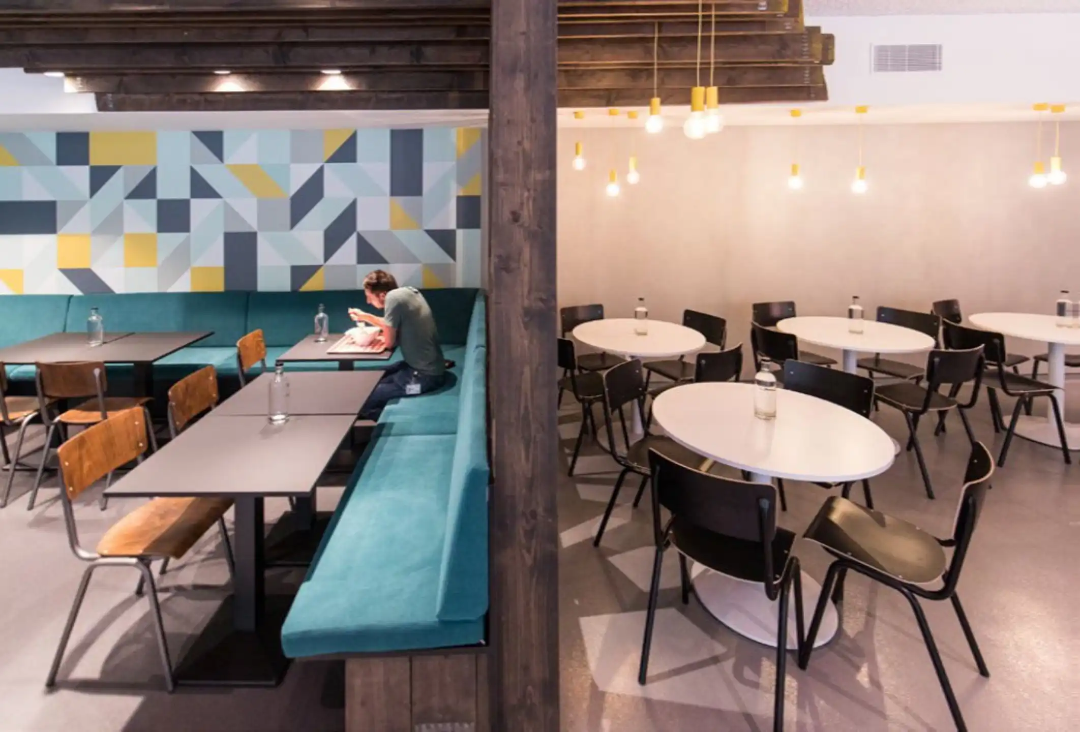 Kantoorruimte 216m²  te huur foto 5