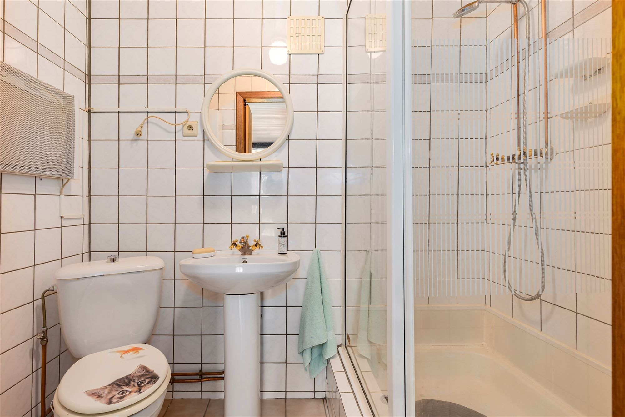 Ruim te renoveren huis met tuin en garage foto 6