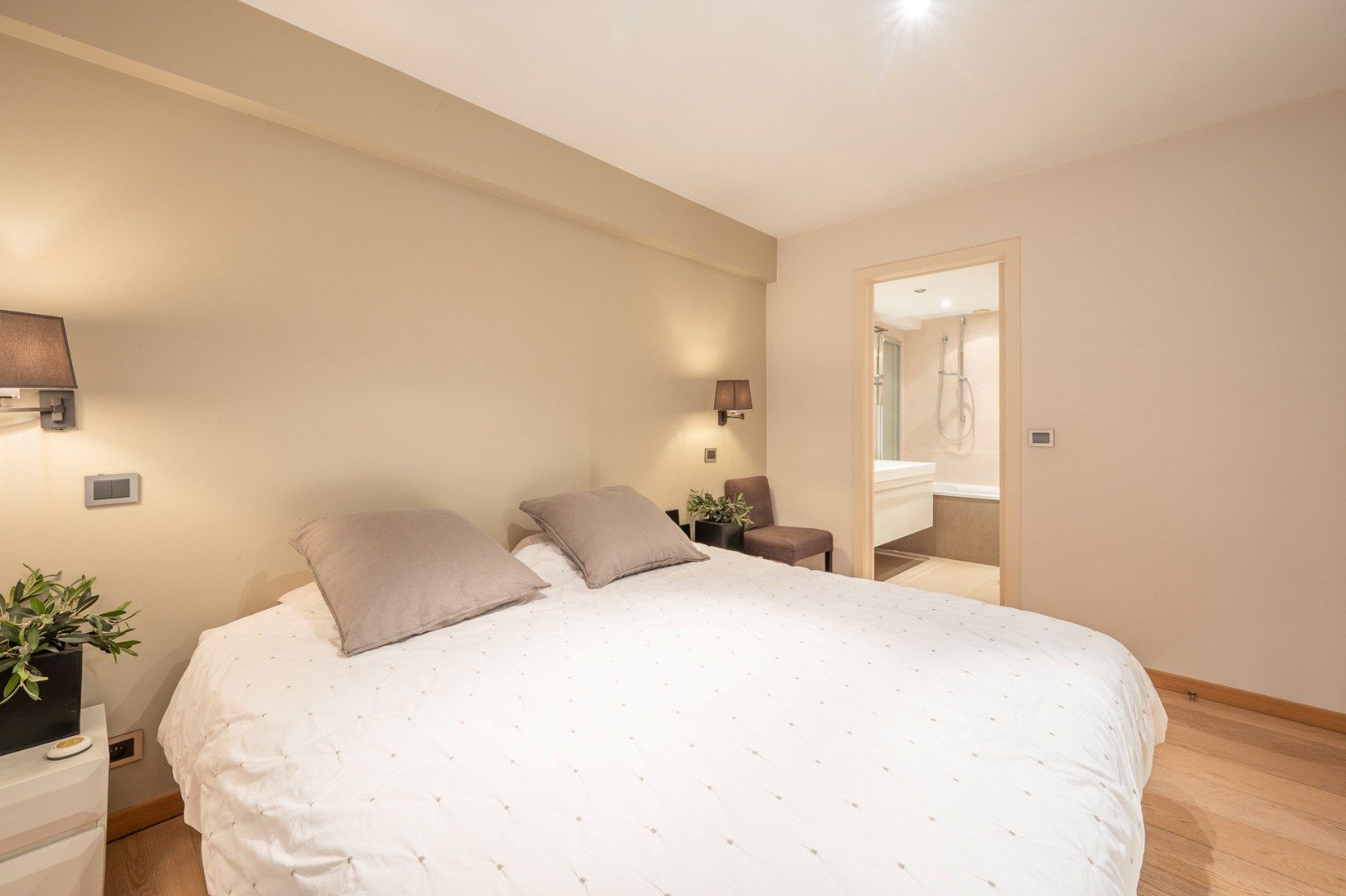 Perfect gelegen drie slaapkamer appartement met zonneterras foto 21