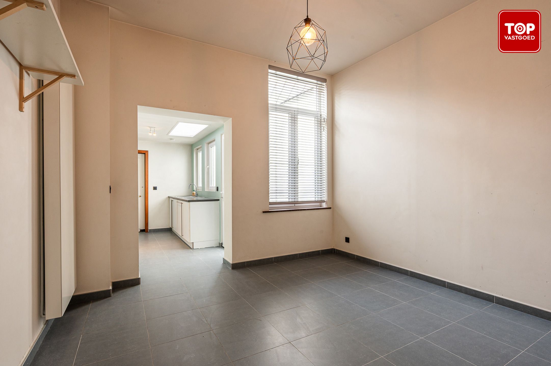 Charmante op te frissen woning nabij Gent-centrum, ideaal als starters- of opbrengstwoning foto 5