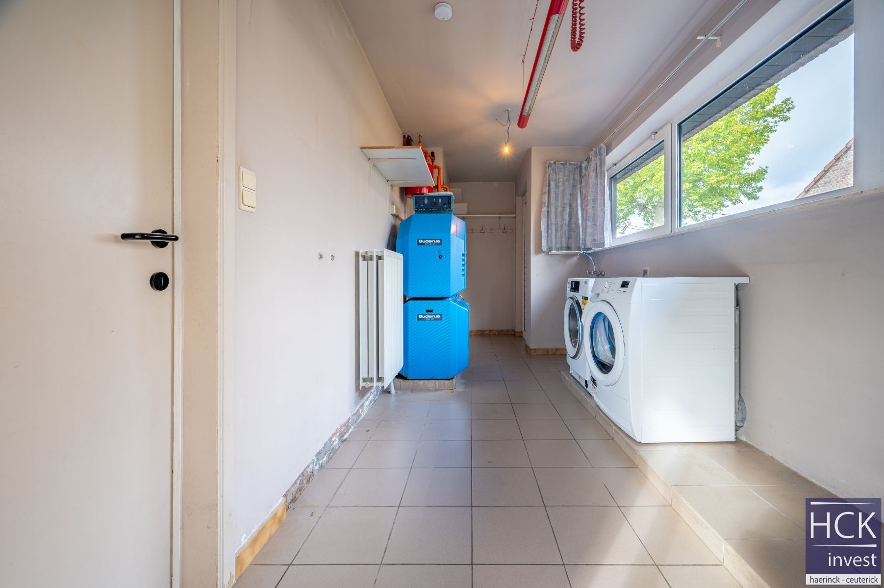 KRUISHOUTEM - Zeer ruime alleenstaande woning met 5 slpk. op 1256 m² foto 10