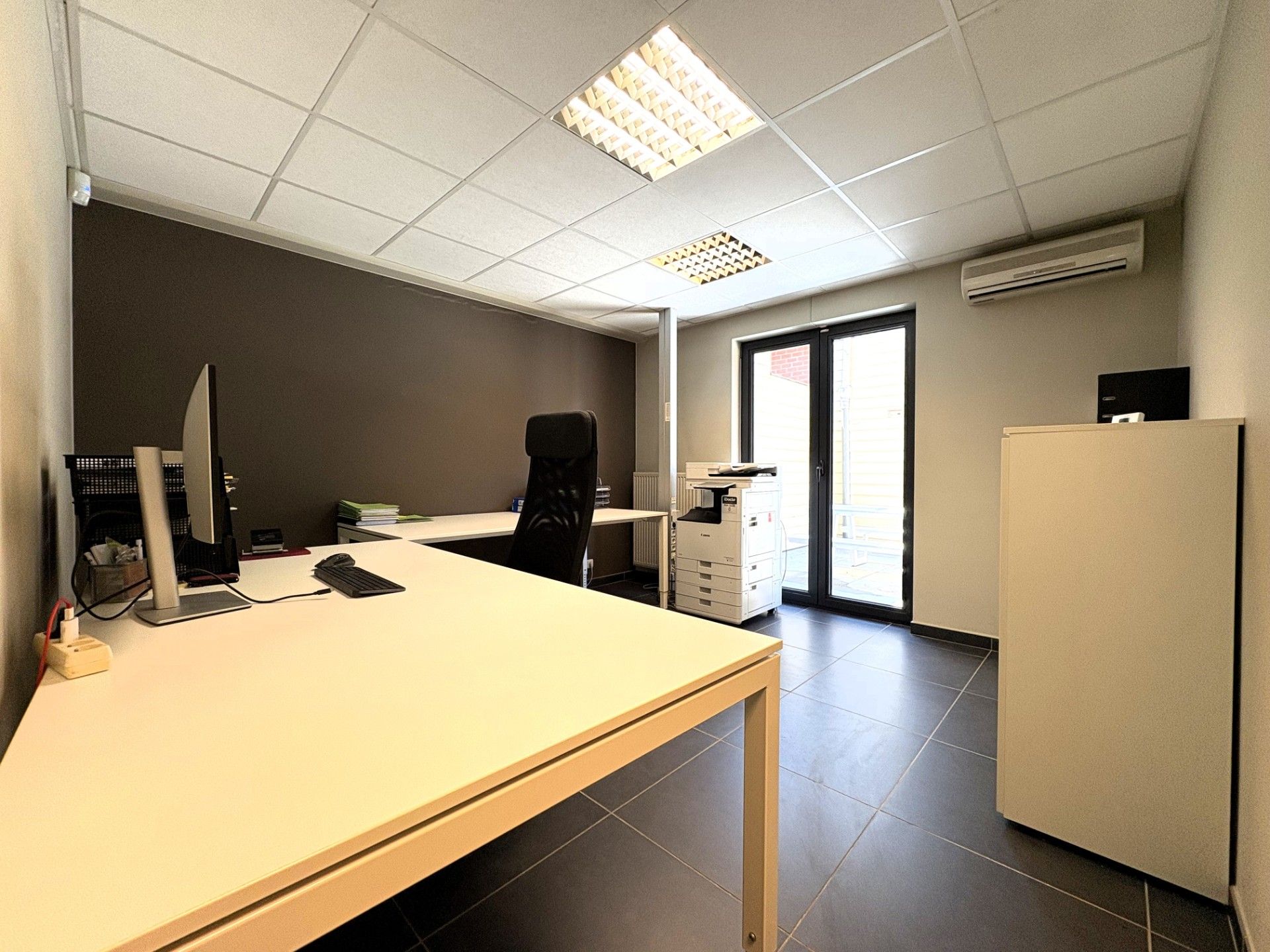 Instapklaar commercieel pand in Avelgem foto 8