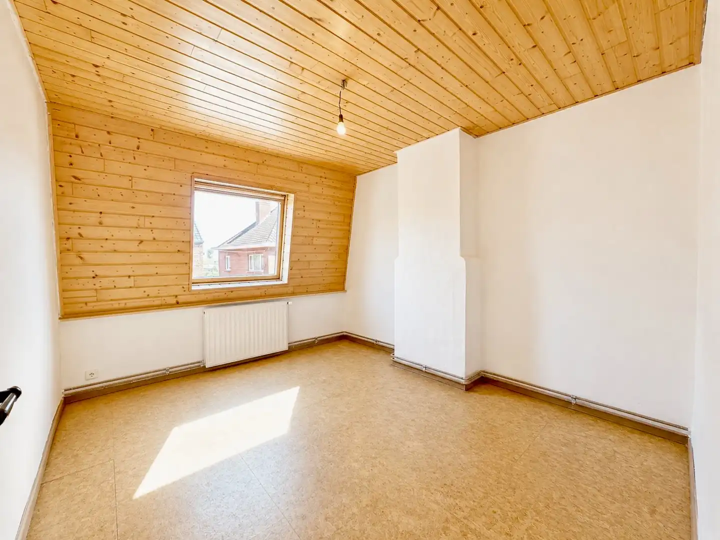 Rijwoning met 3 slaapkamers en tuintje vlakbij centrum Zomergem foto 19