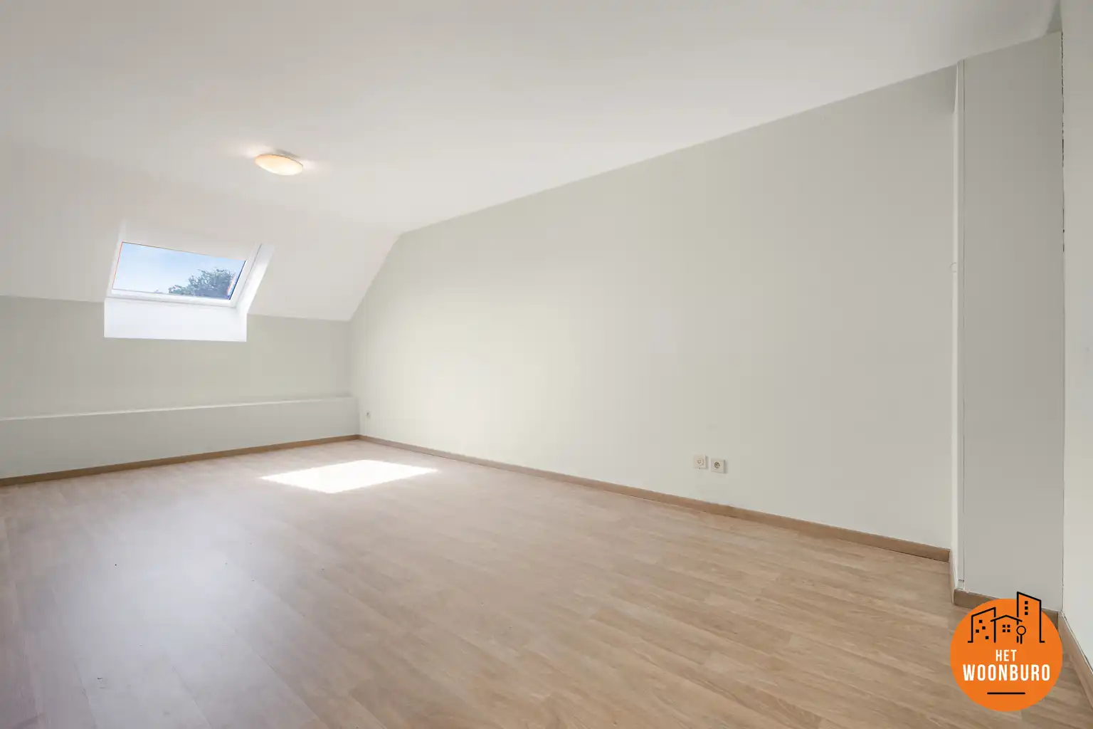 Appartement met 3 slpks, bureel, terras, kelder en garage foto 9