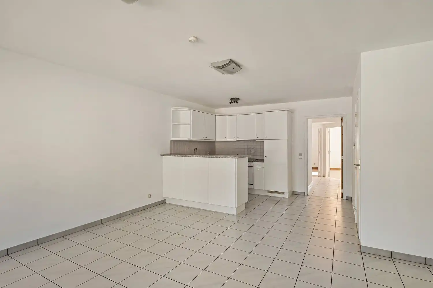 TE KOOP – Instapklaar appartement met 2 slaapkamers in het centrum van Berlaar. foto 5