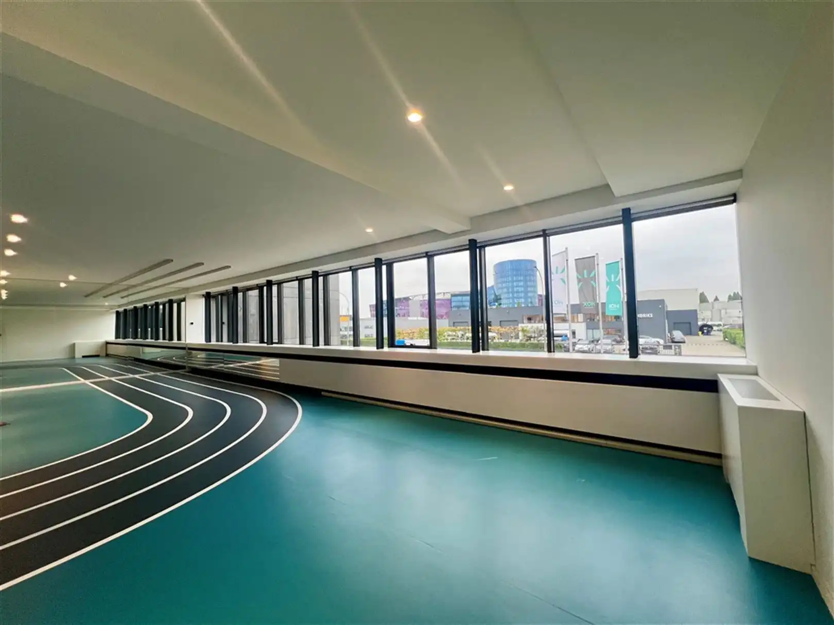 Uitstekend bereikbaar kantoor met werkatelier vlakbij UZ Gent foto 4