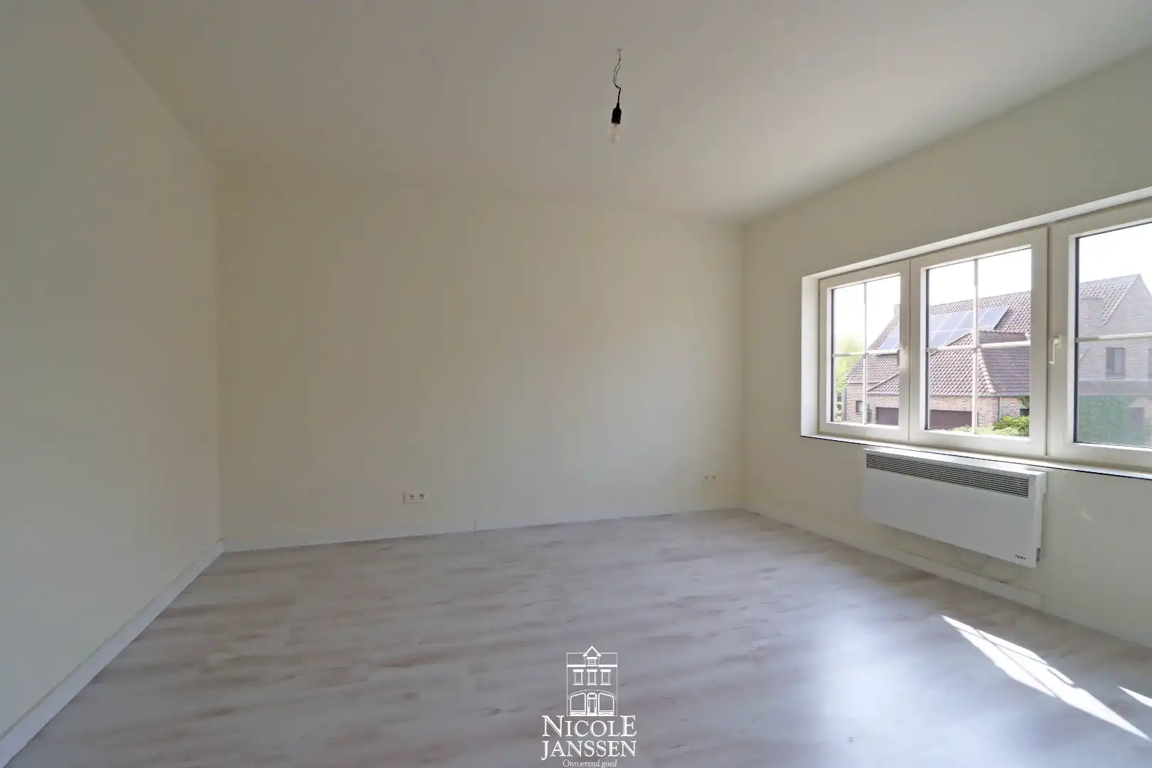 Gerenoveerd halfopen woning met 3 slaapkamers te Aldeneik te koop foto 17