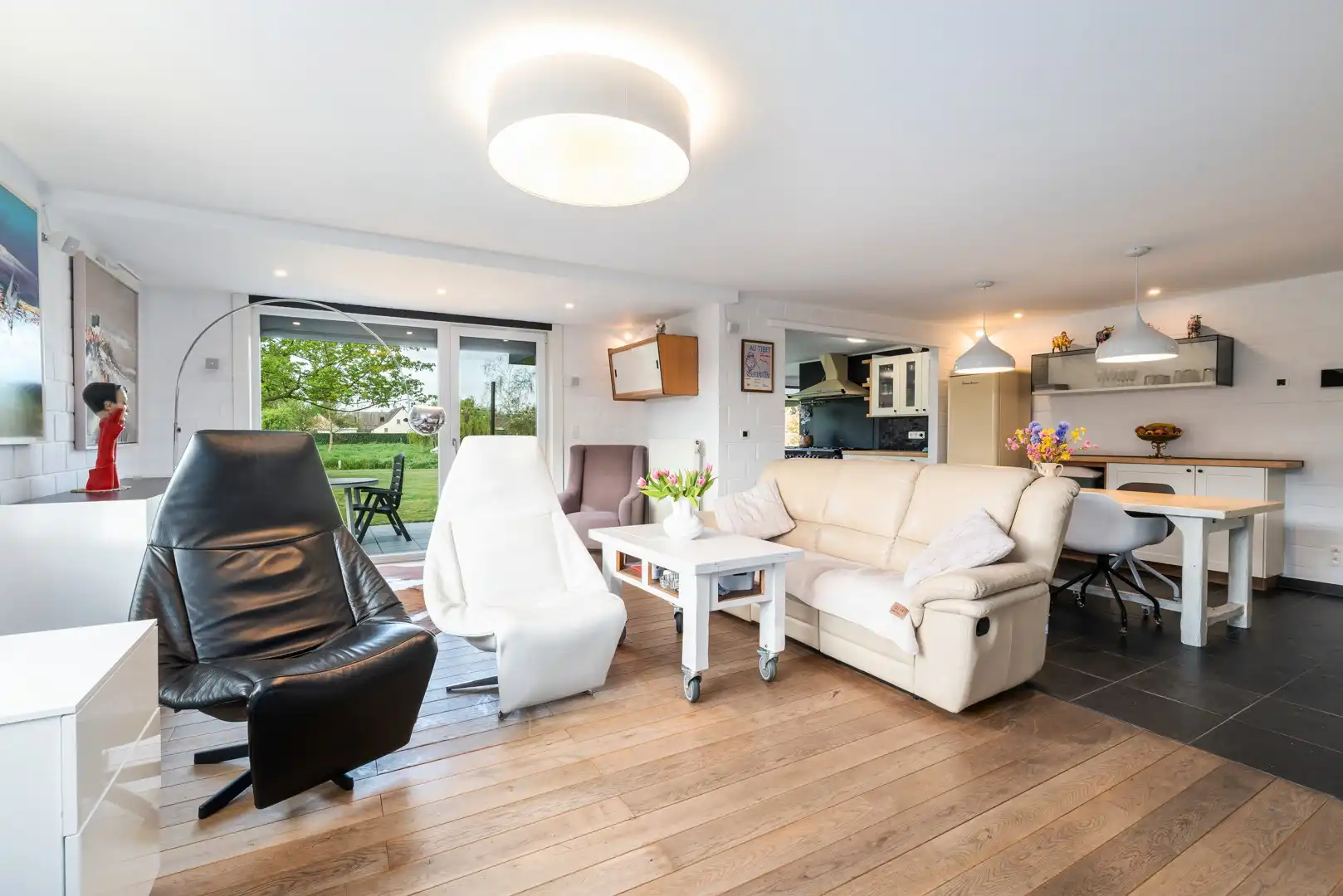 Instapklare vrijstaande villa op een mooi perceel van 844 m² foto 10