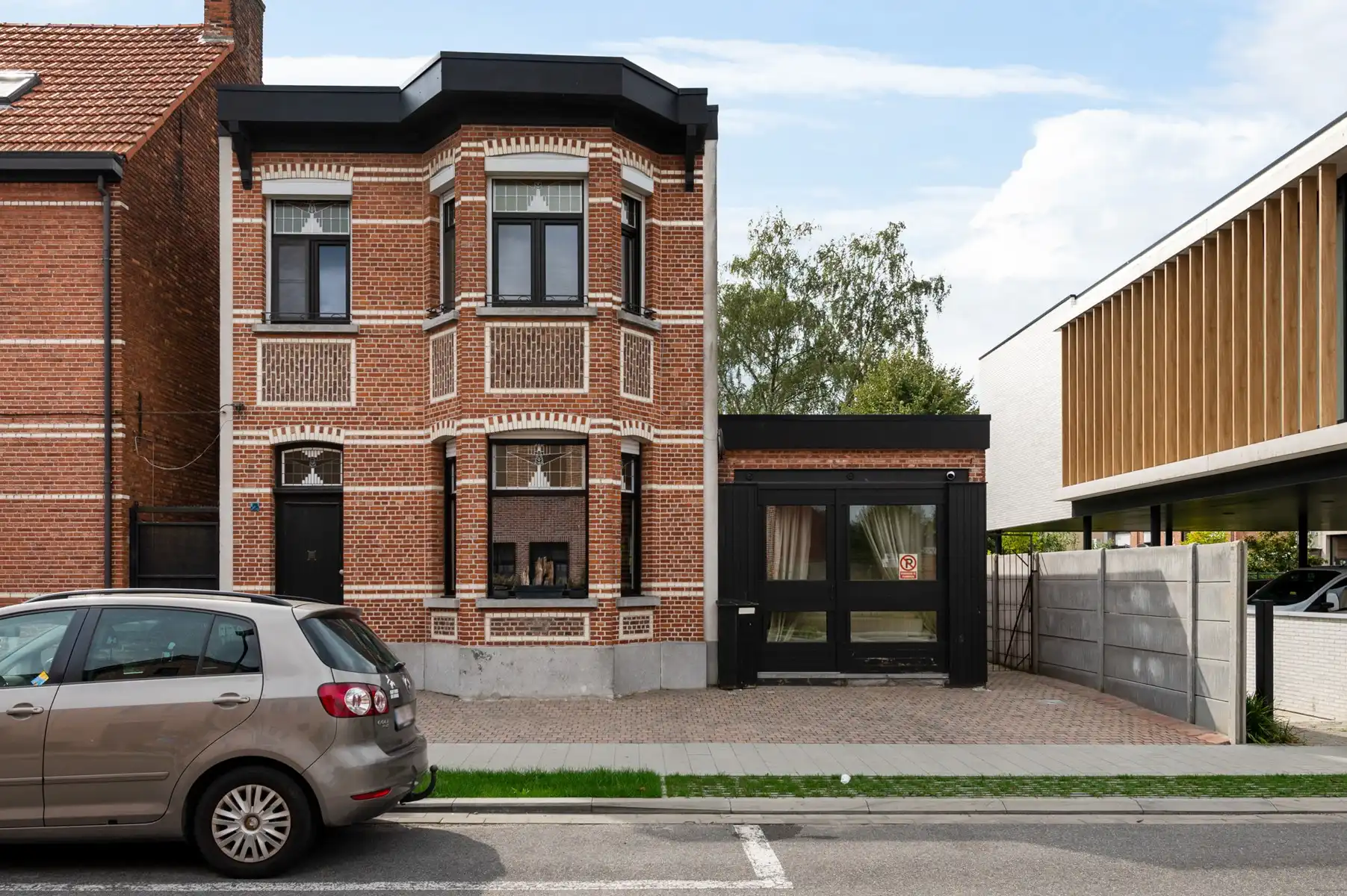 Hoofdfoto van de publicatie: Uiterst charmante halfopen woning met zuidtuin