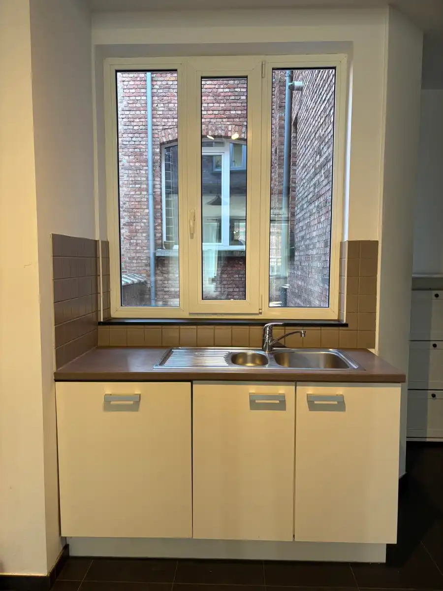 Ruim twee-slaapkamerappartement in centrum Leuven foto 7