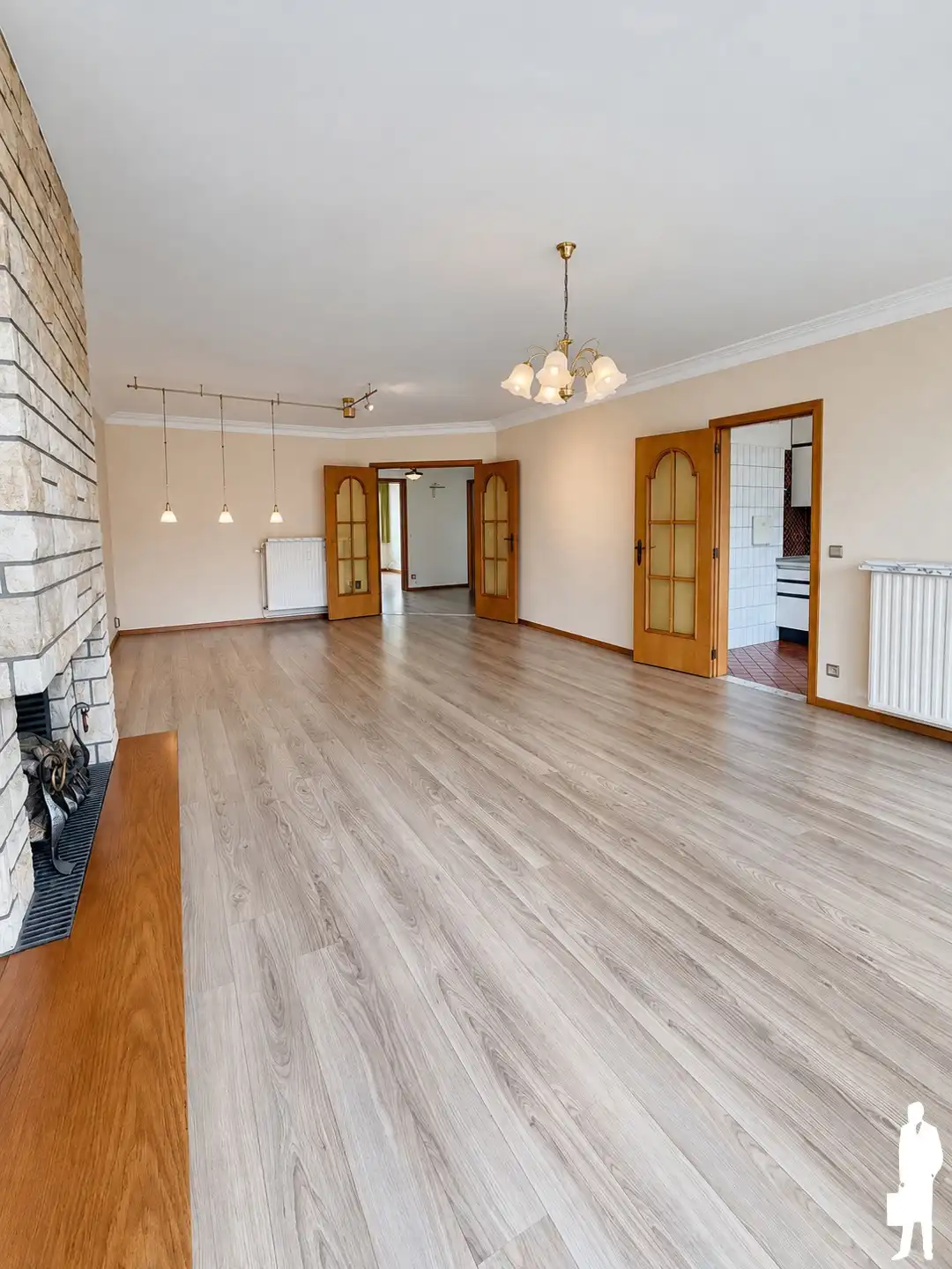 Drie slaapkamer appartement met garage foto 4