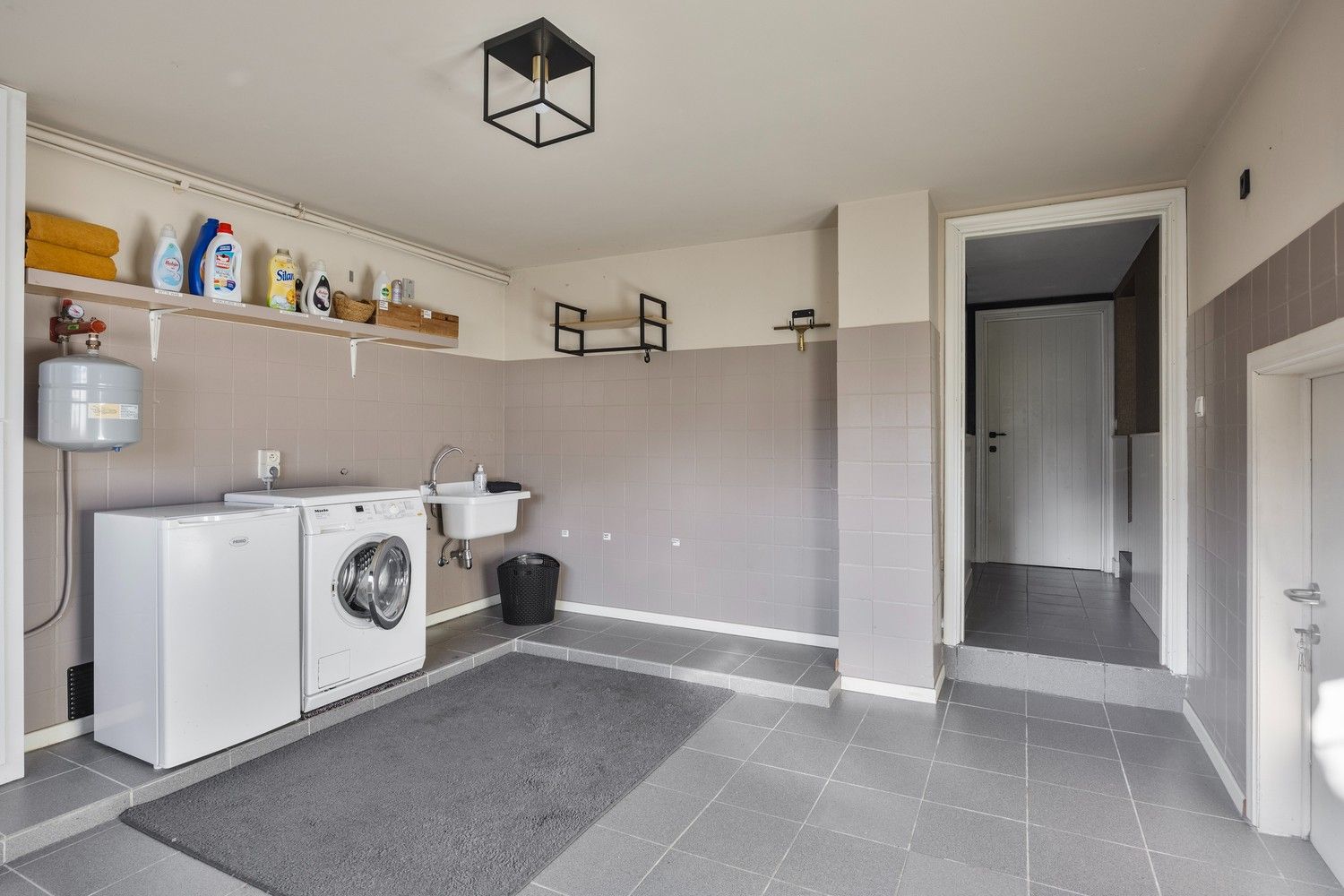 Moderne split-level woning met ruime tuin in Maasmechelen foto 22
