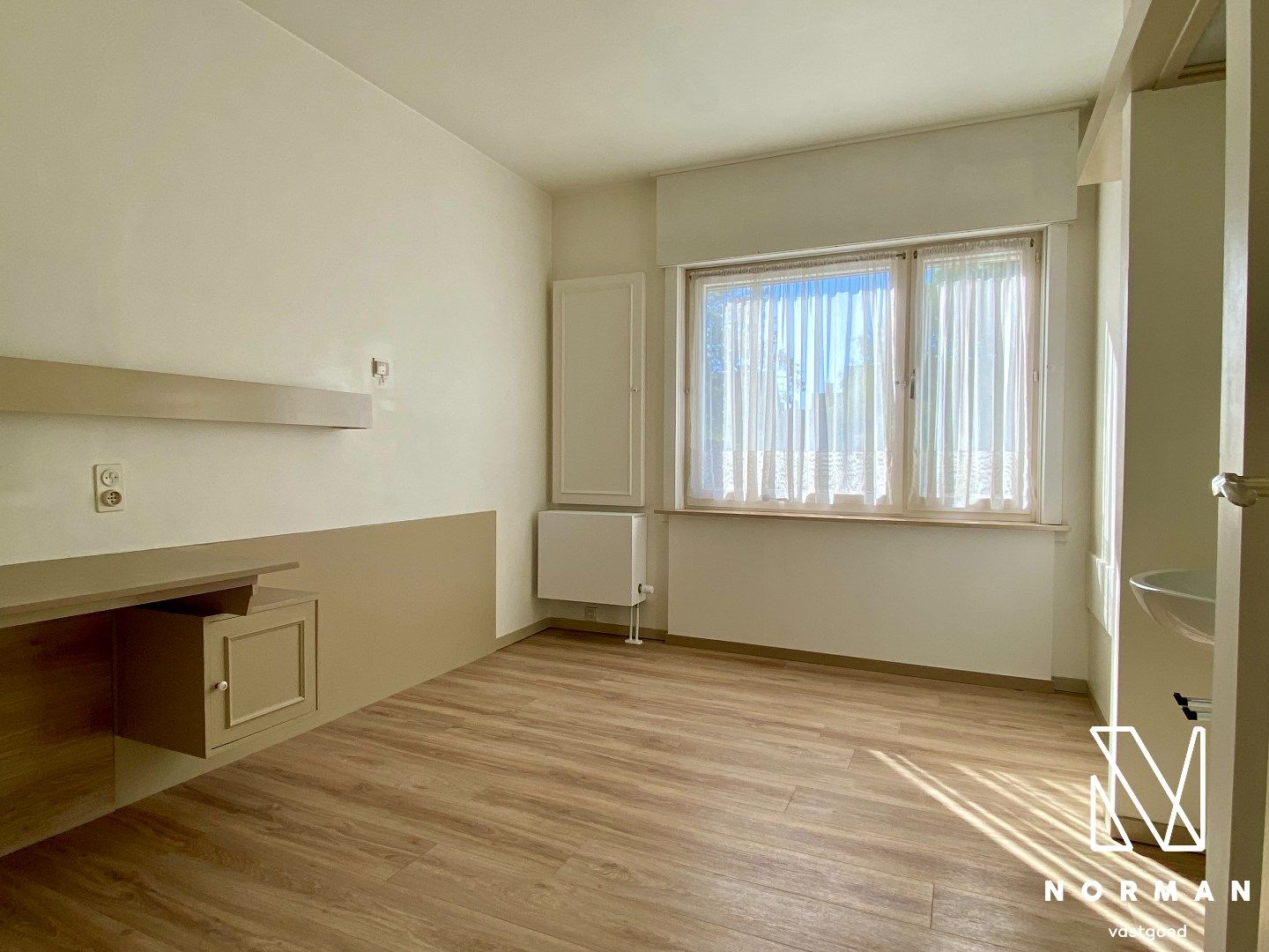 Halfopen woning te huur in het centrum van Kortrijk op een topligging! foto 11