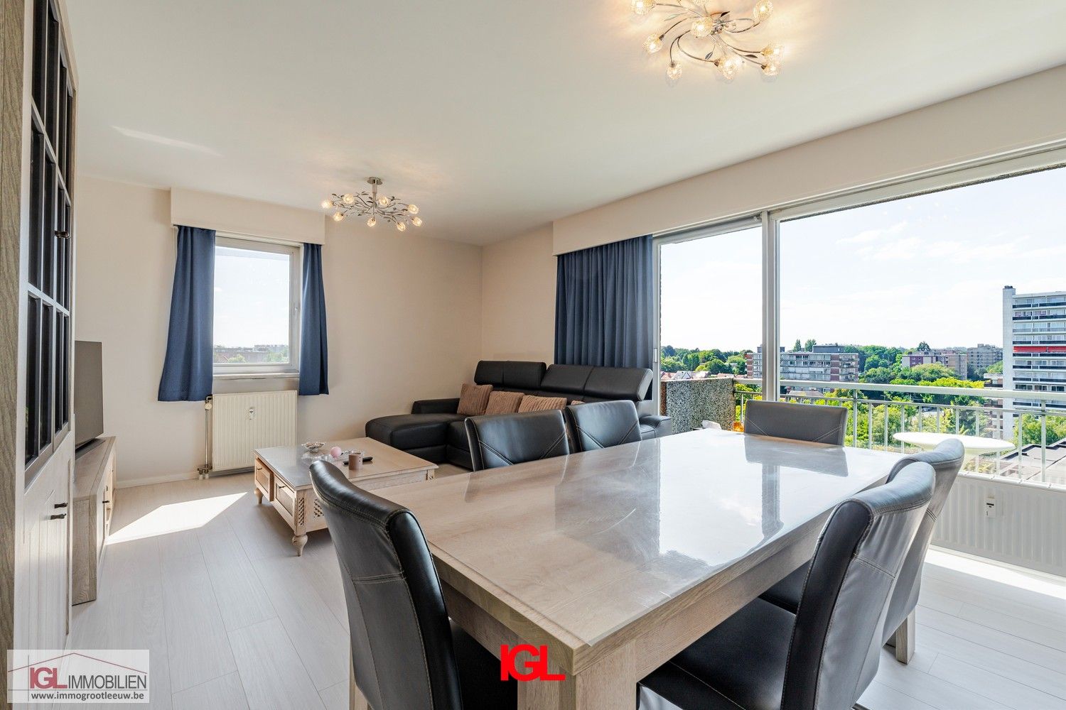 Appartement op de 9de verdieping te koop in Anderlecht foto {{pictureIndex}}