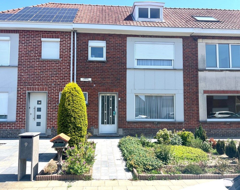 Rijwoning met garage en uitweg te koop te Harelbeke foto 25