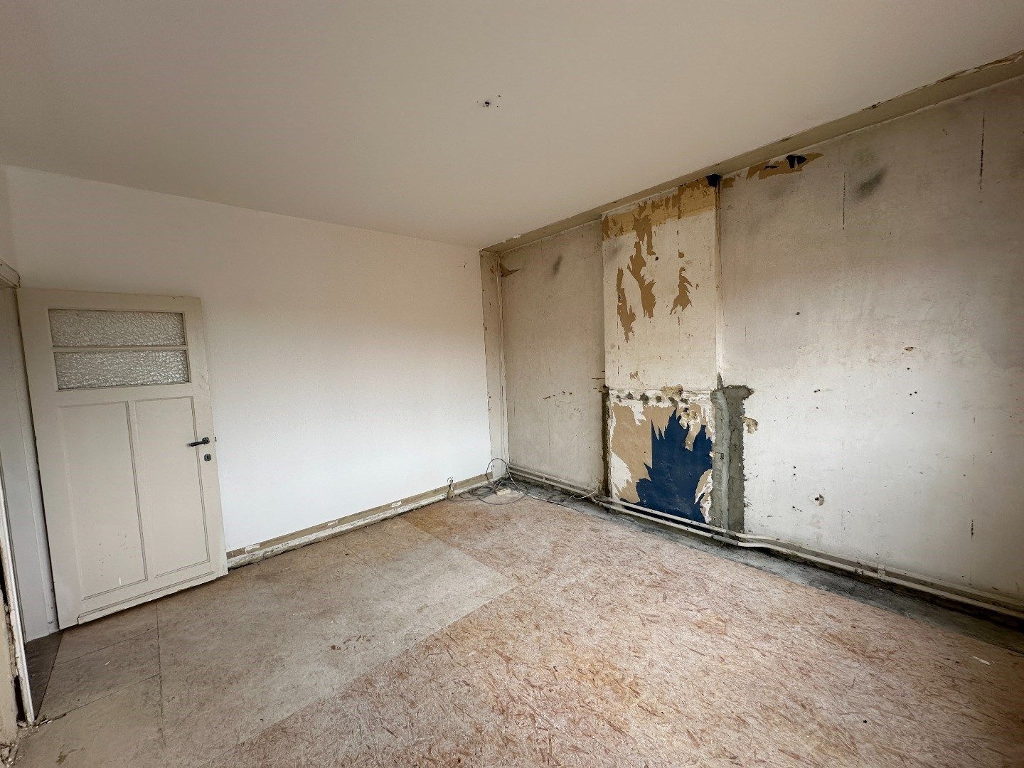 Te renoveren vrijstaande woning met 400m² Magazijn op 7a85ca perceel foto 4