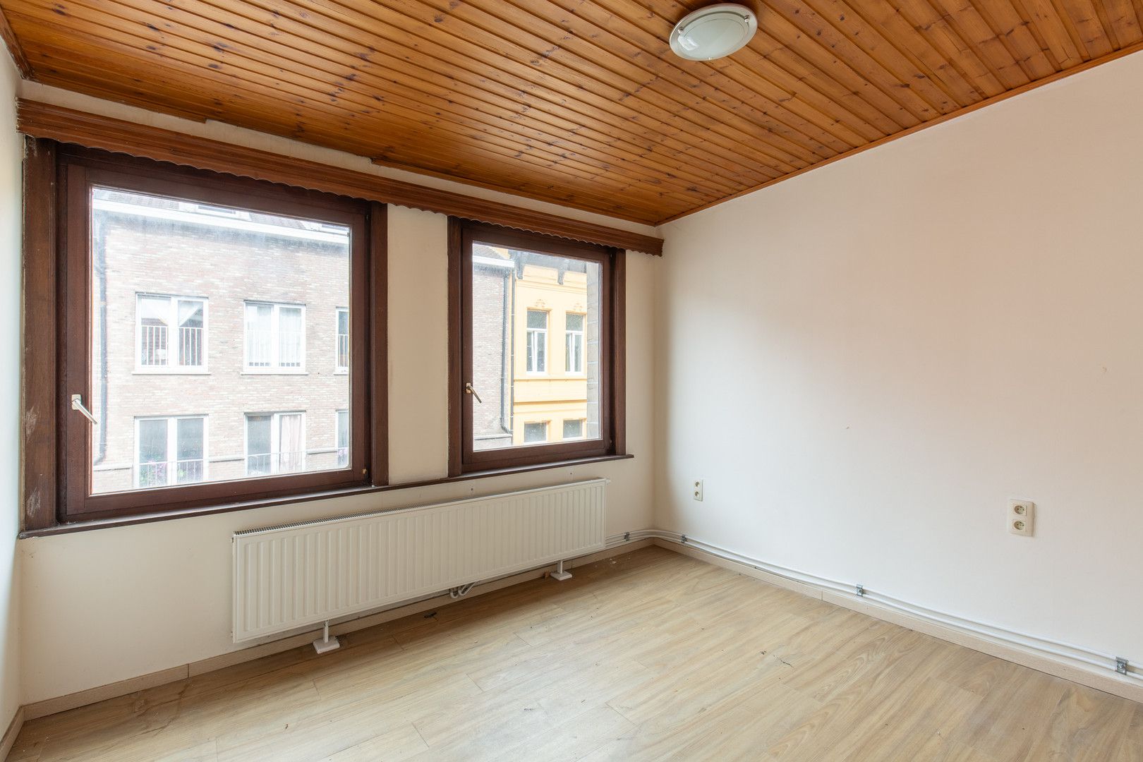 Handelspand met woonst in Chinese wijk foto 14