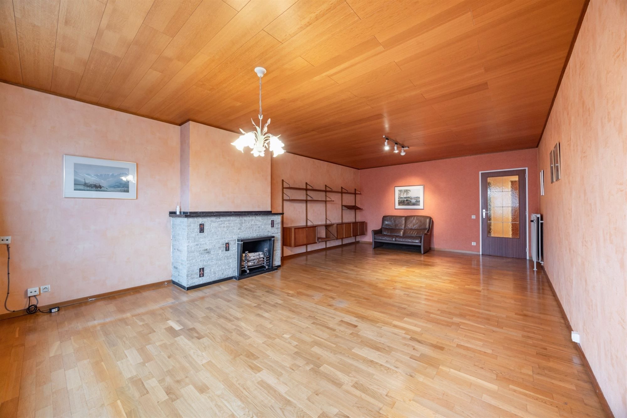 Op te frissen app. met 2 slpkmrs en terras foto 14