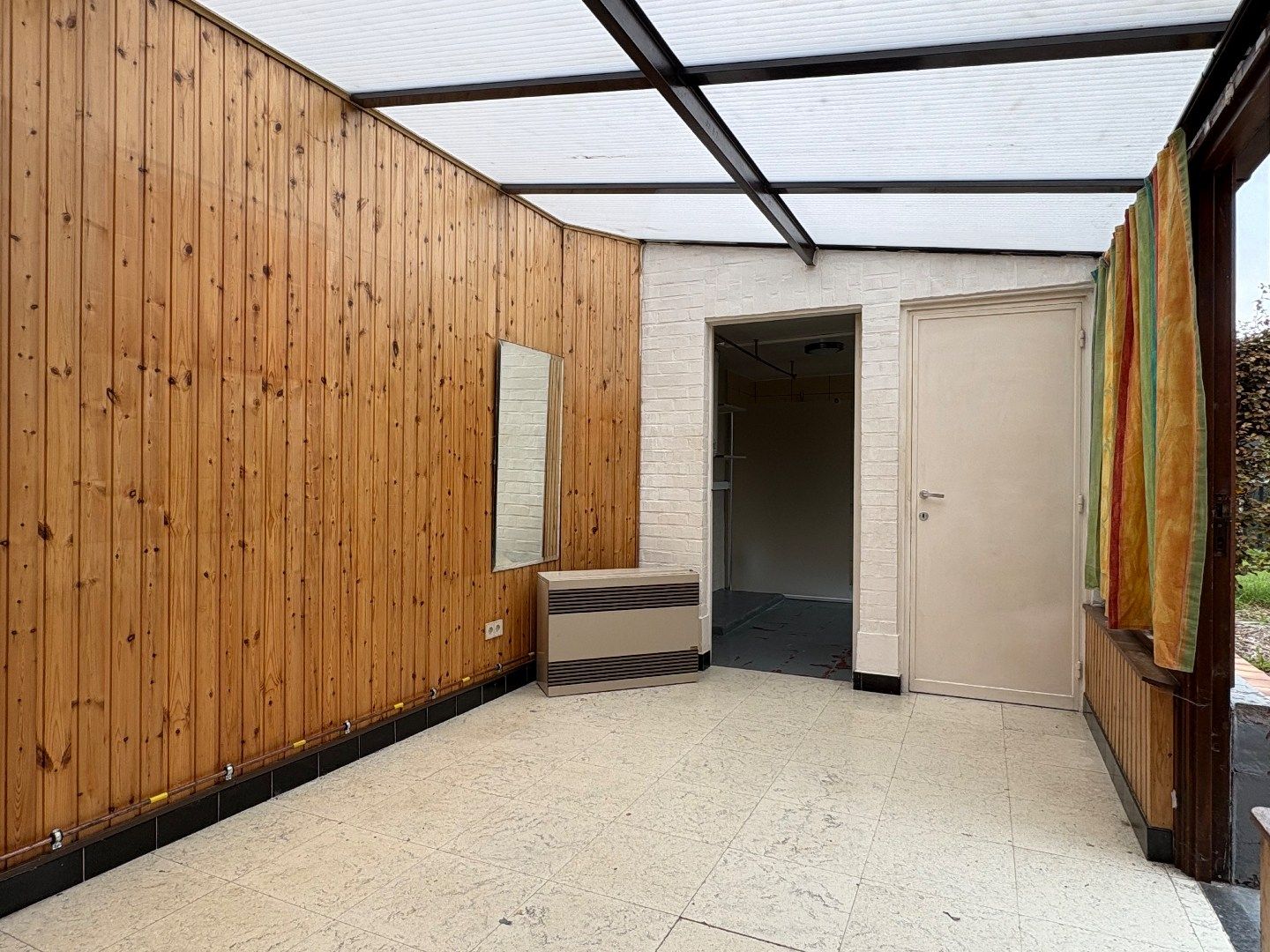 Sterke woning in beton met 3 garages, landelijke verzichten in Hulste. foto 7
