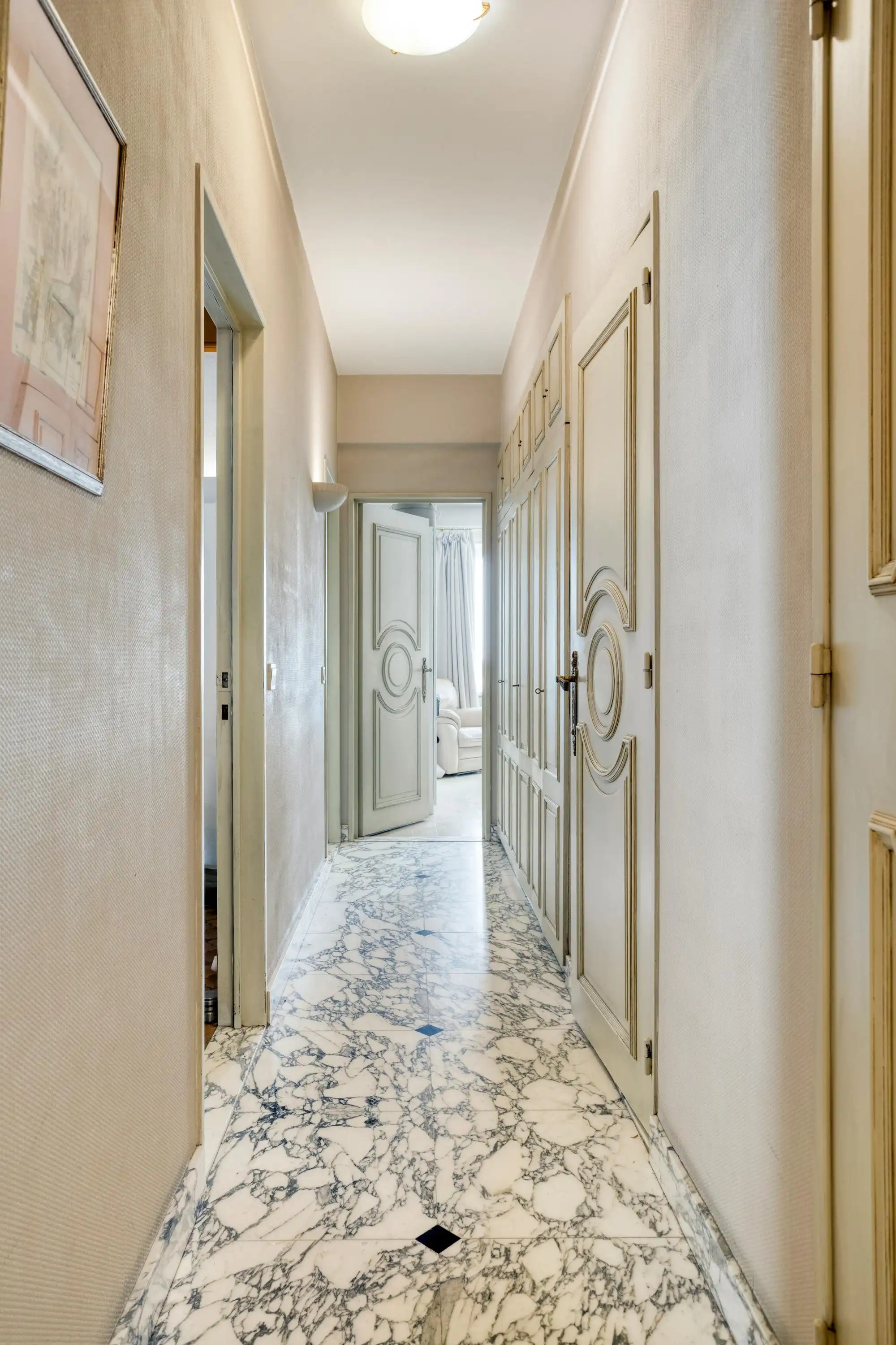 Ruim appartement (ca. 146m²) te koop aan de Italiëlei in Antwerpen foto 17